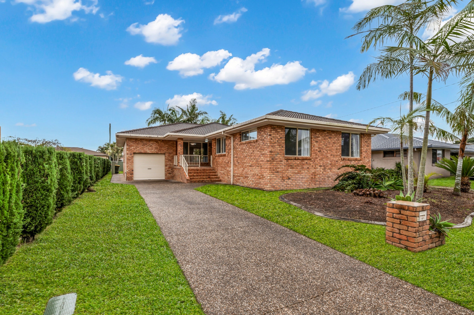 9 Wyuna Road, TWEED HEADS WEST
