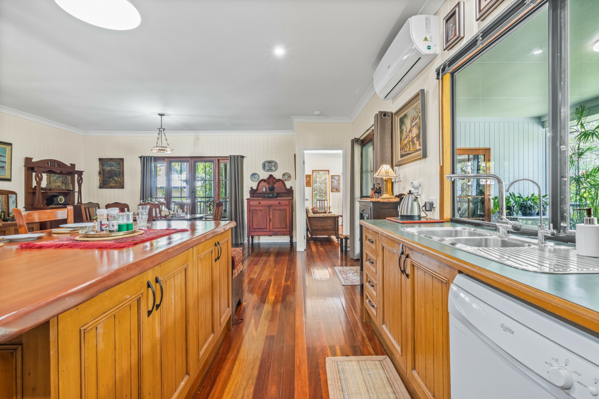 31 Lloyds Road, SPRINGBROOK