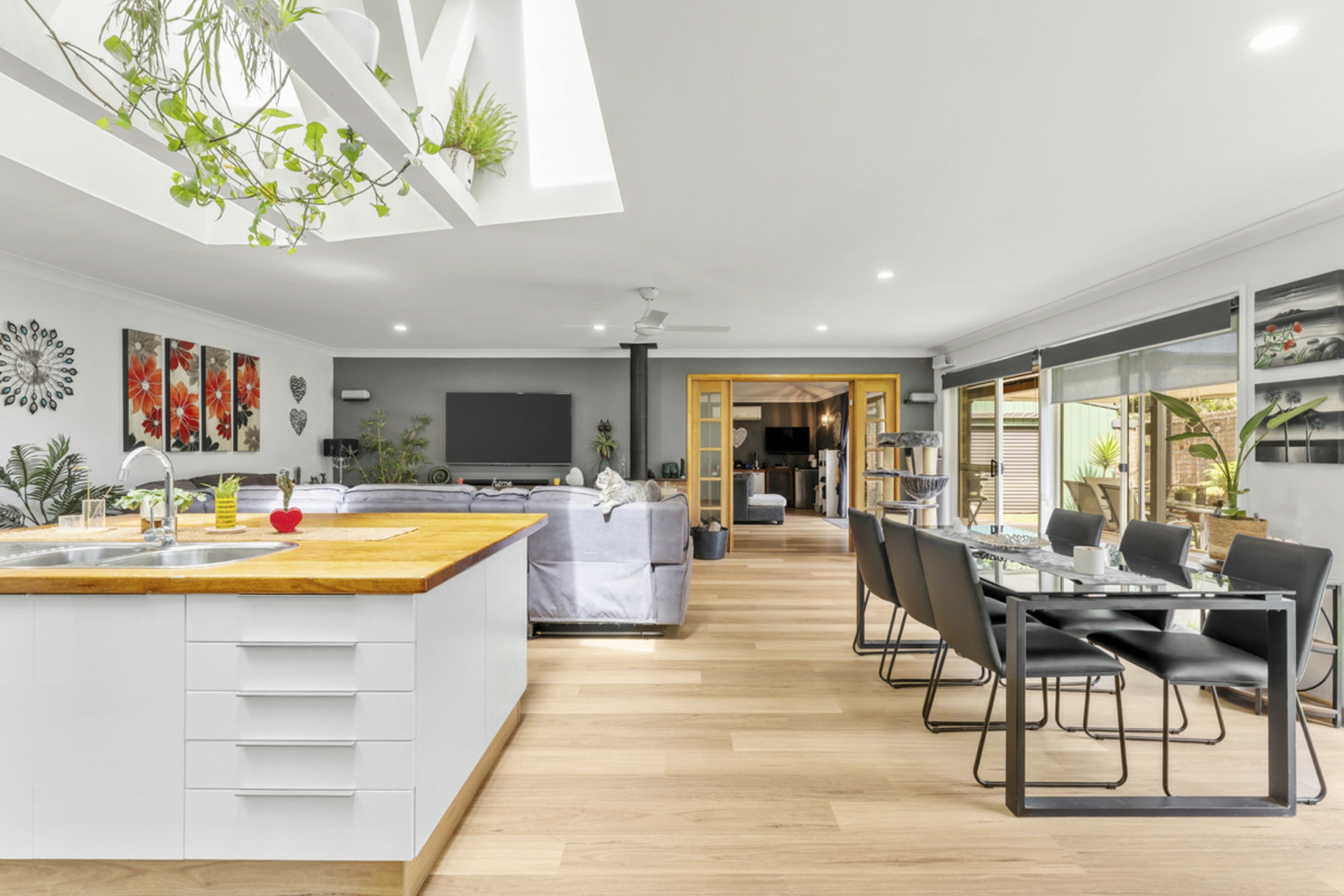 6 Mimosa Road — photo from LJ Hooker Mudgeeraba