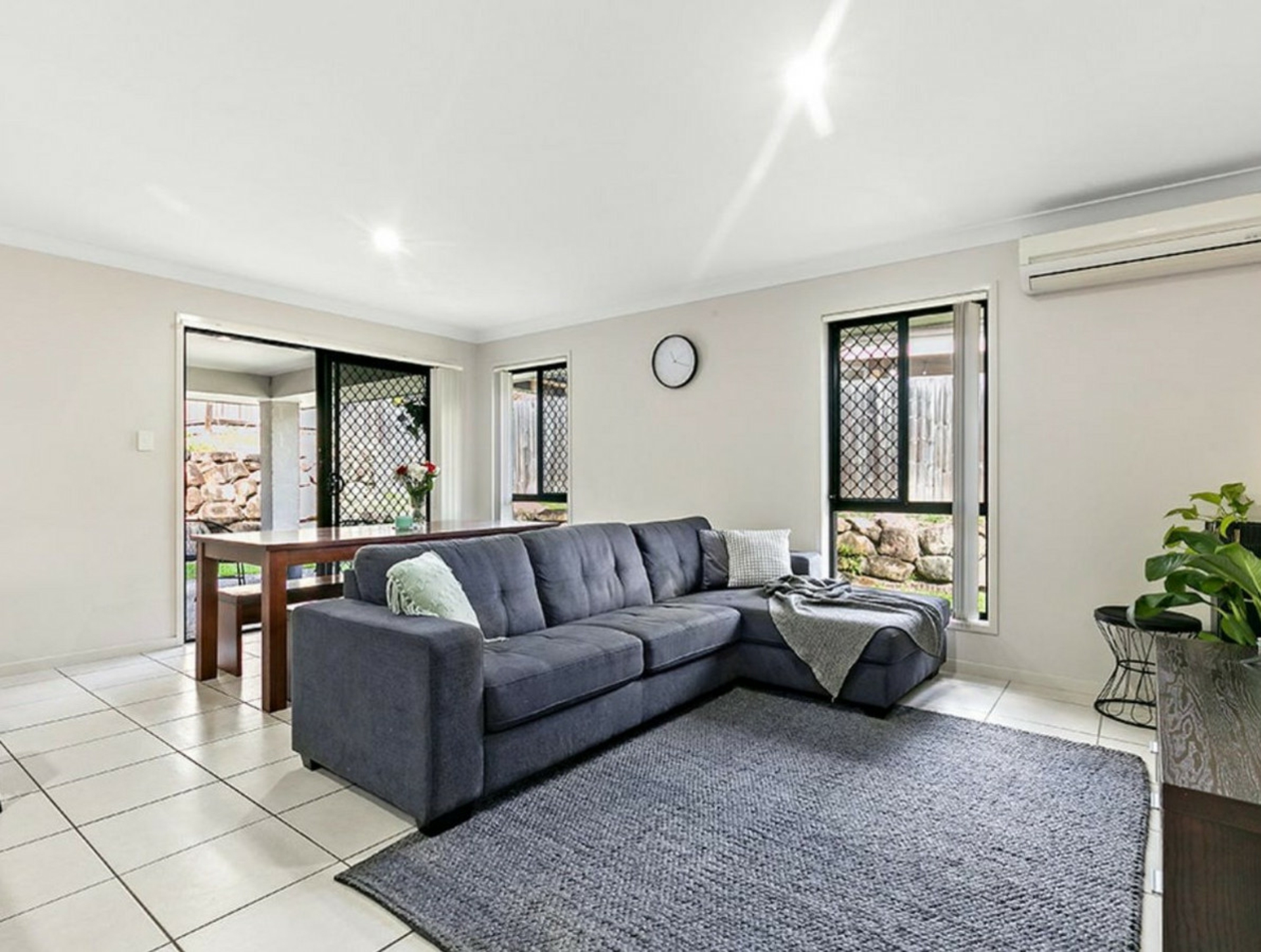 28 Antonson Crescent — photo 3 of 20