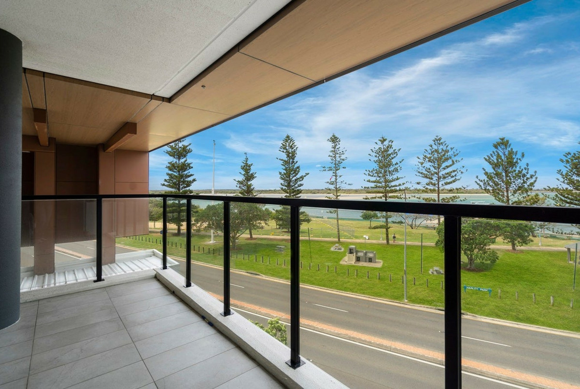 401/372 Marine Parade — photo 5 of 20