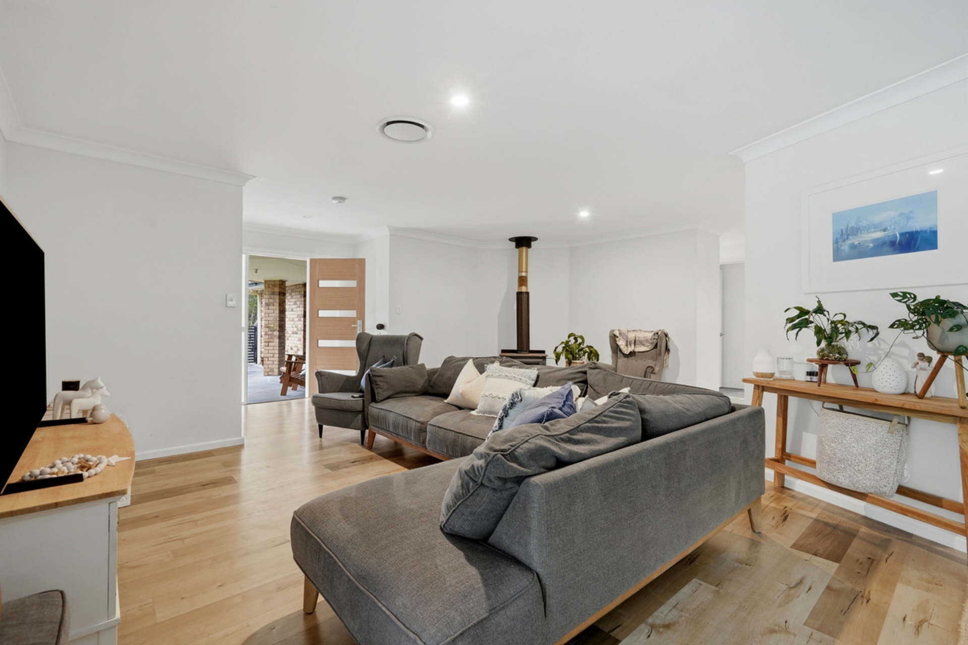 15 Hidden Valley Road — photo 3 of 14