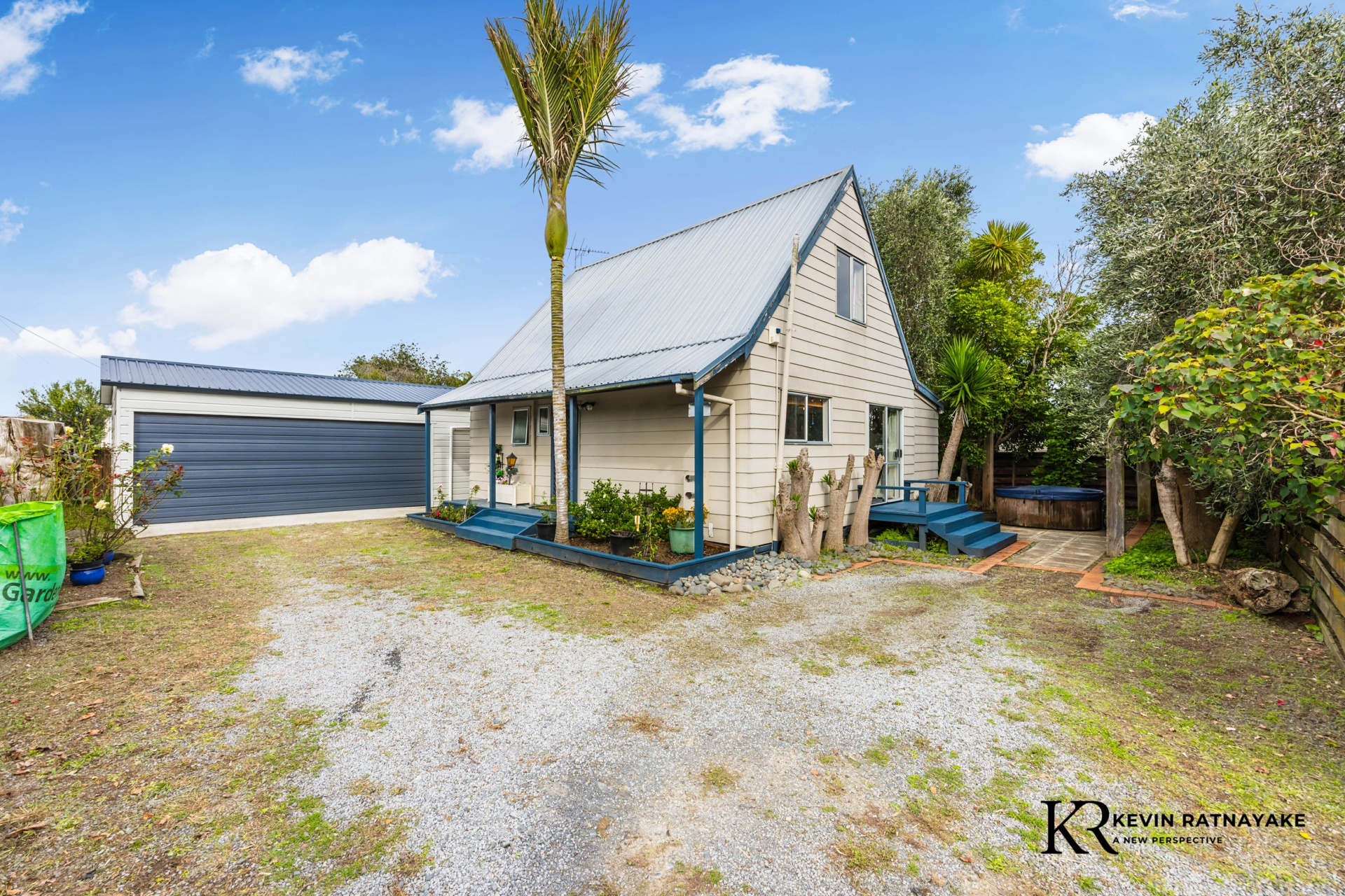 2/100 Beach Road, PAHUREHURE