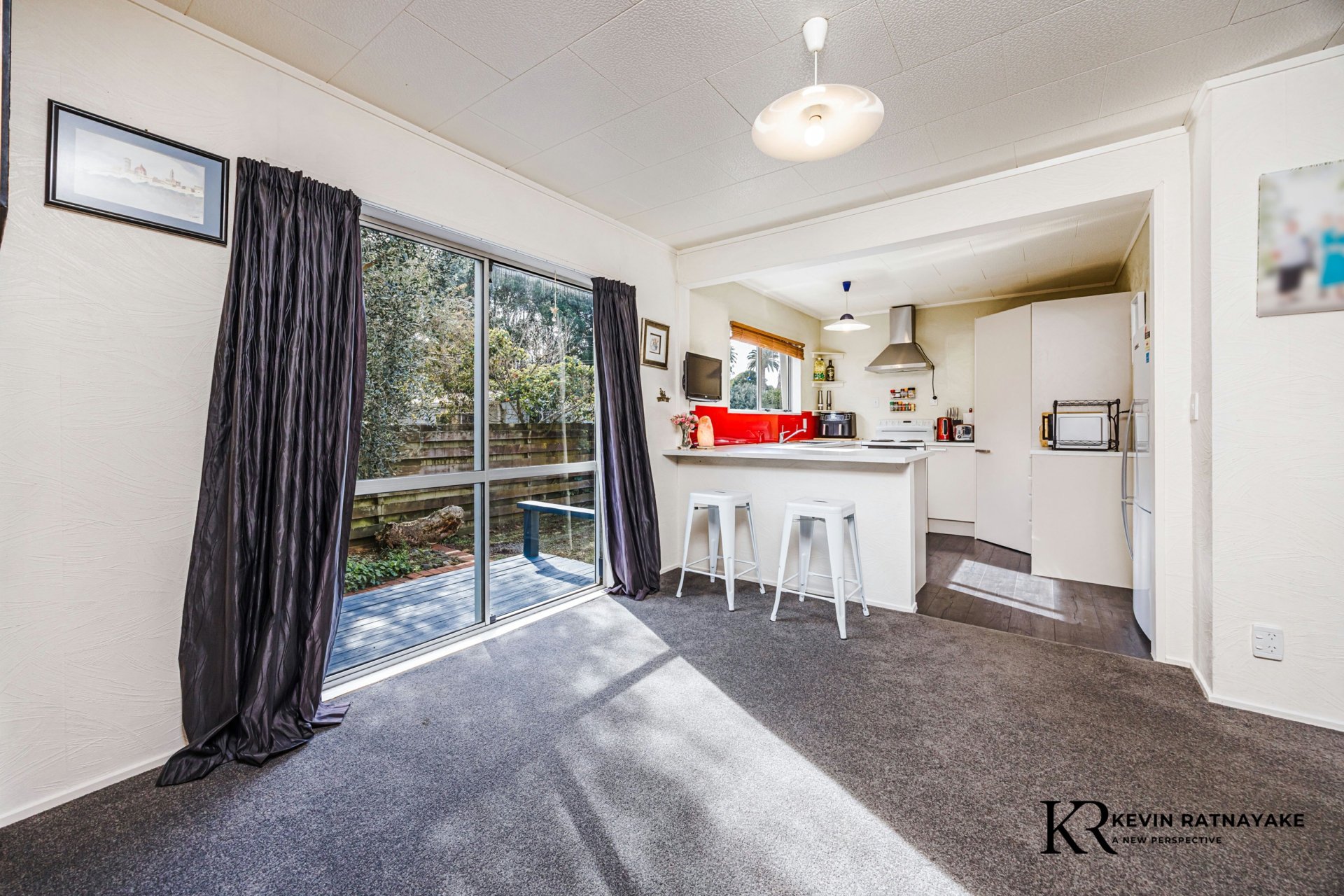 2/100 Beach Road, PAHUREHURE