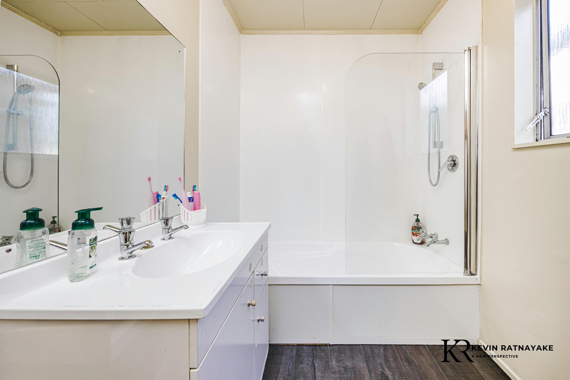 2/100 Beach Road, PAHUREHURE