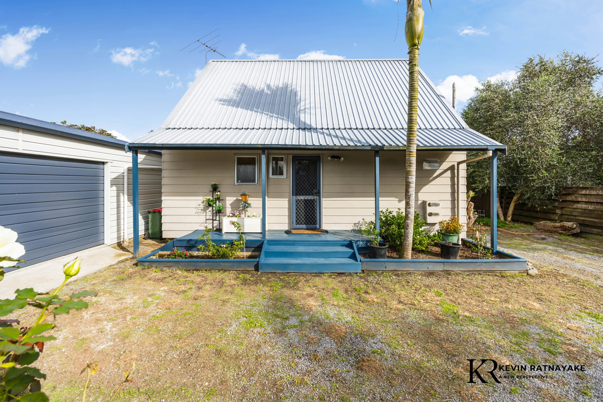 2/100 Beach Road, PAHUREHURE