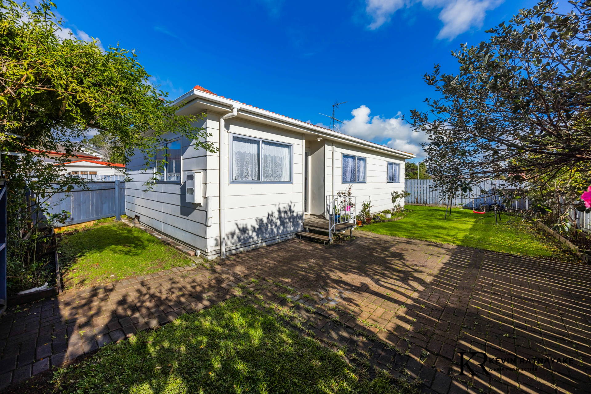 2/62 Redcrest Avenue, RED HILL