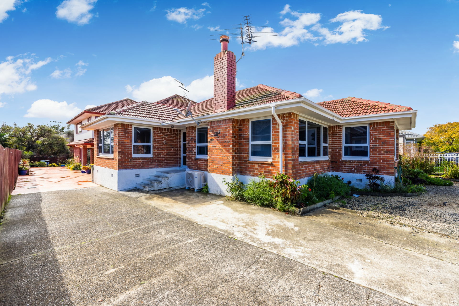 99 Buckland Road, MANGERE EAST