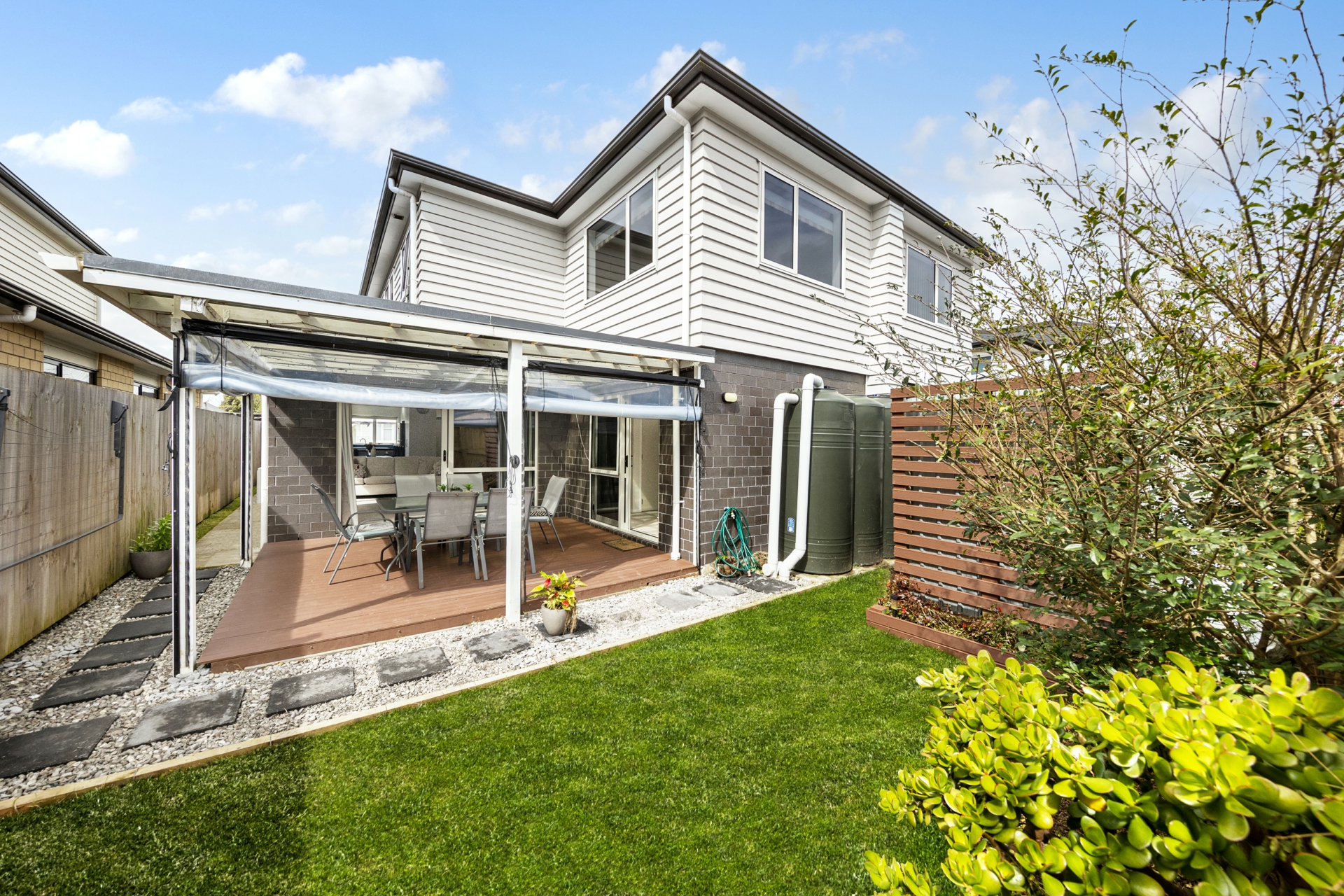 16 Dolbel Place, MANGERE EAST