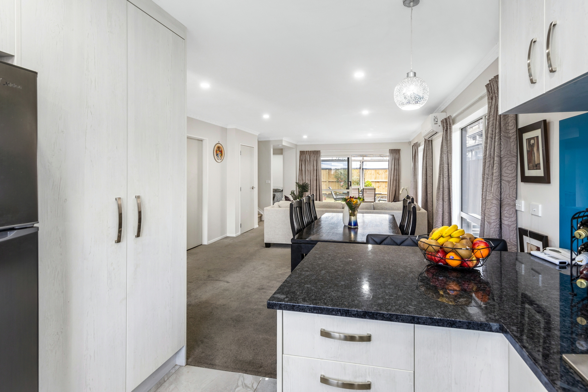 16 Dolbel Place, MANGERE EAST