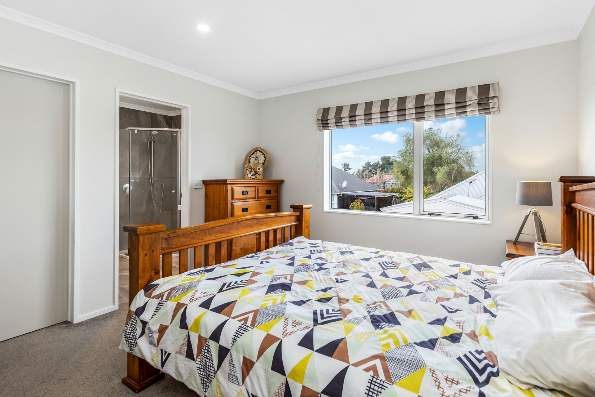 16 Dolbel Place, MANGERE EAST