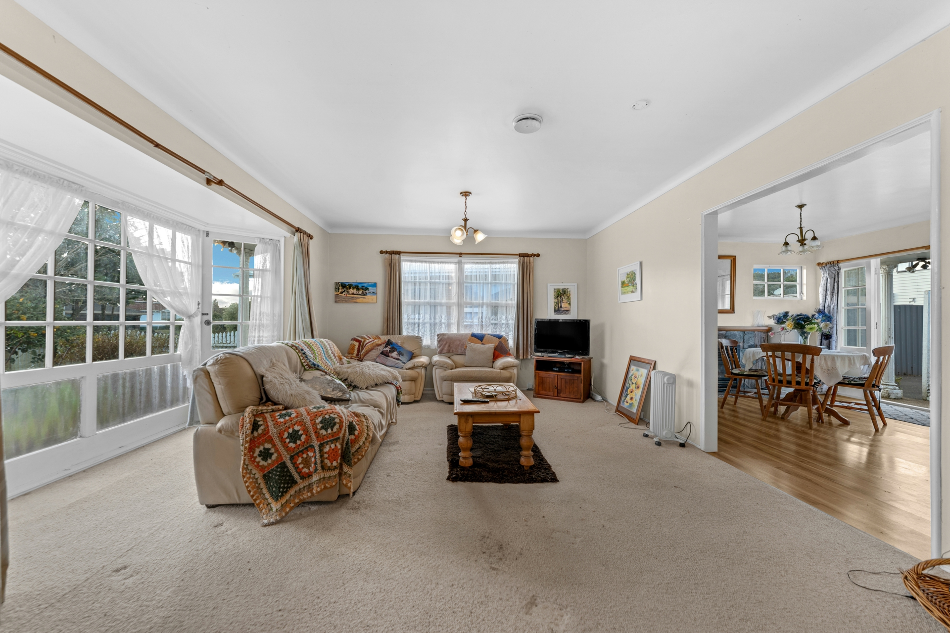 42 Manse Road, PAHUREHURE