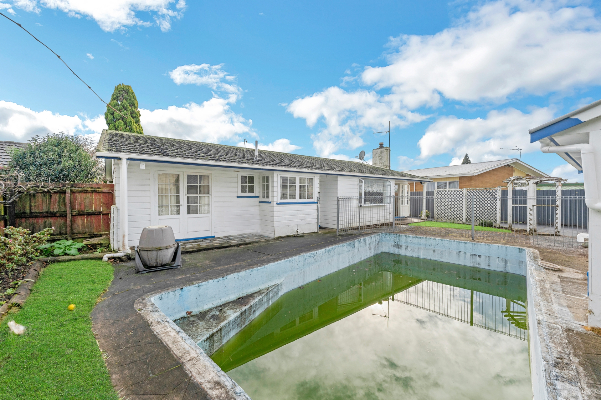 42 Manse Road, PAHUREHURE