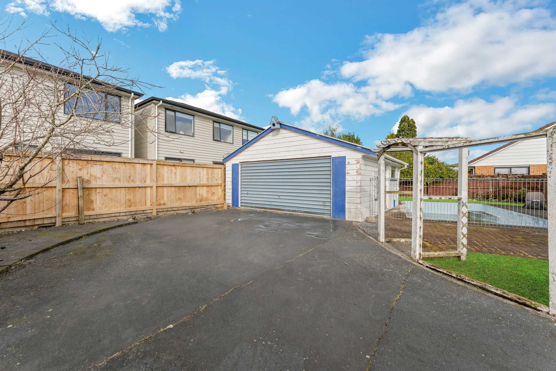 42 Manse Road, PAHUREHURE