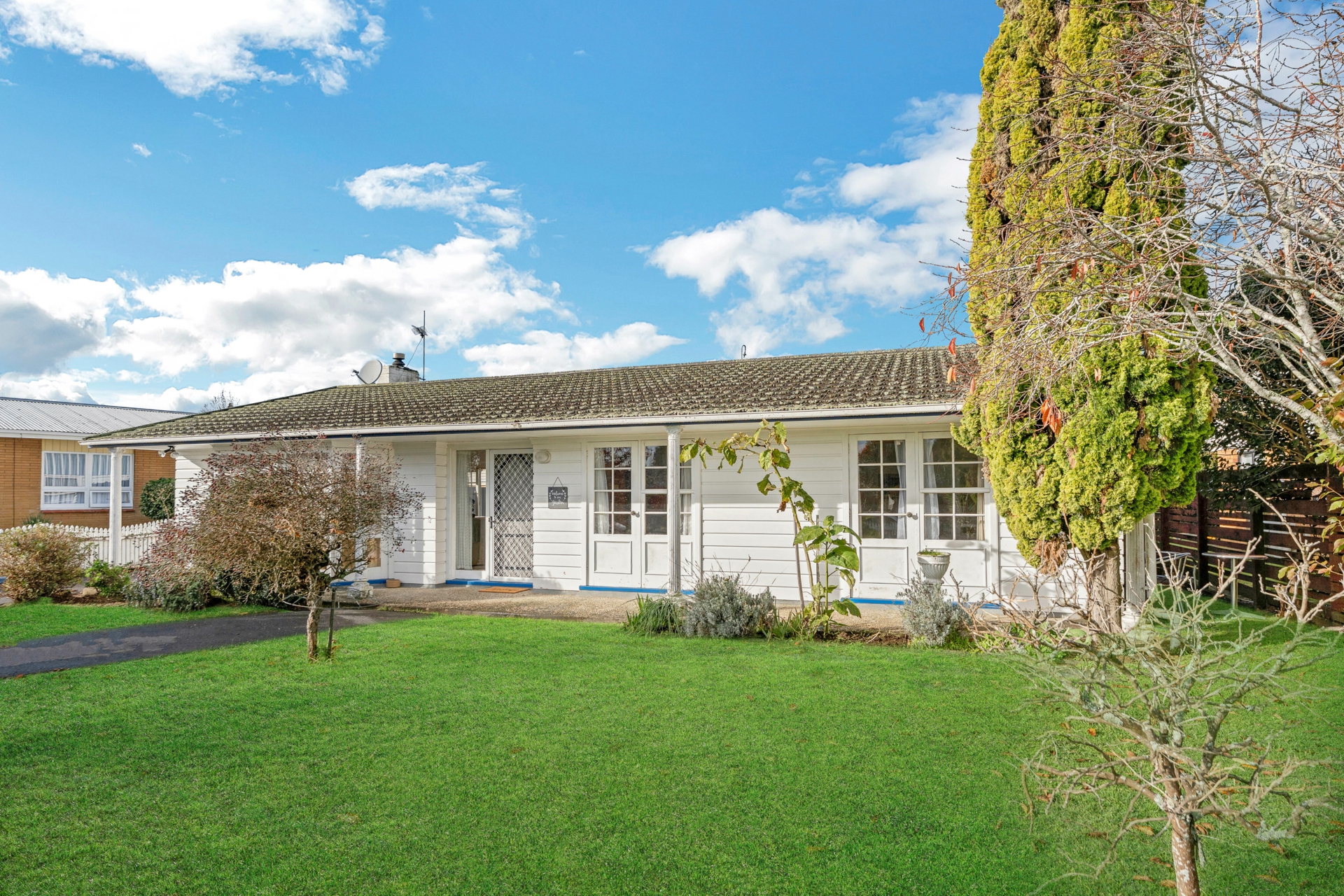 42 Manse Road, PAHUREHURE