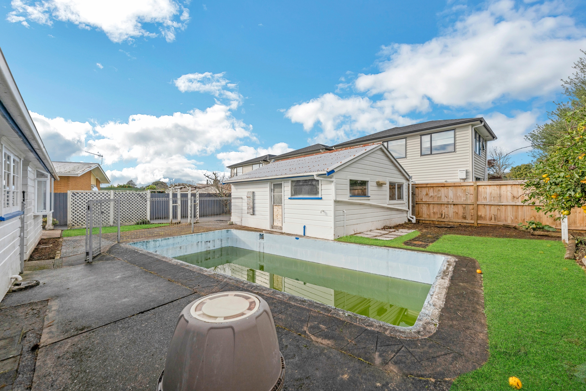 42 Manse Road, PAHUREHURE