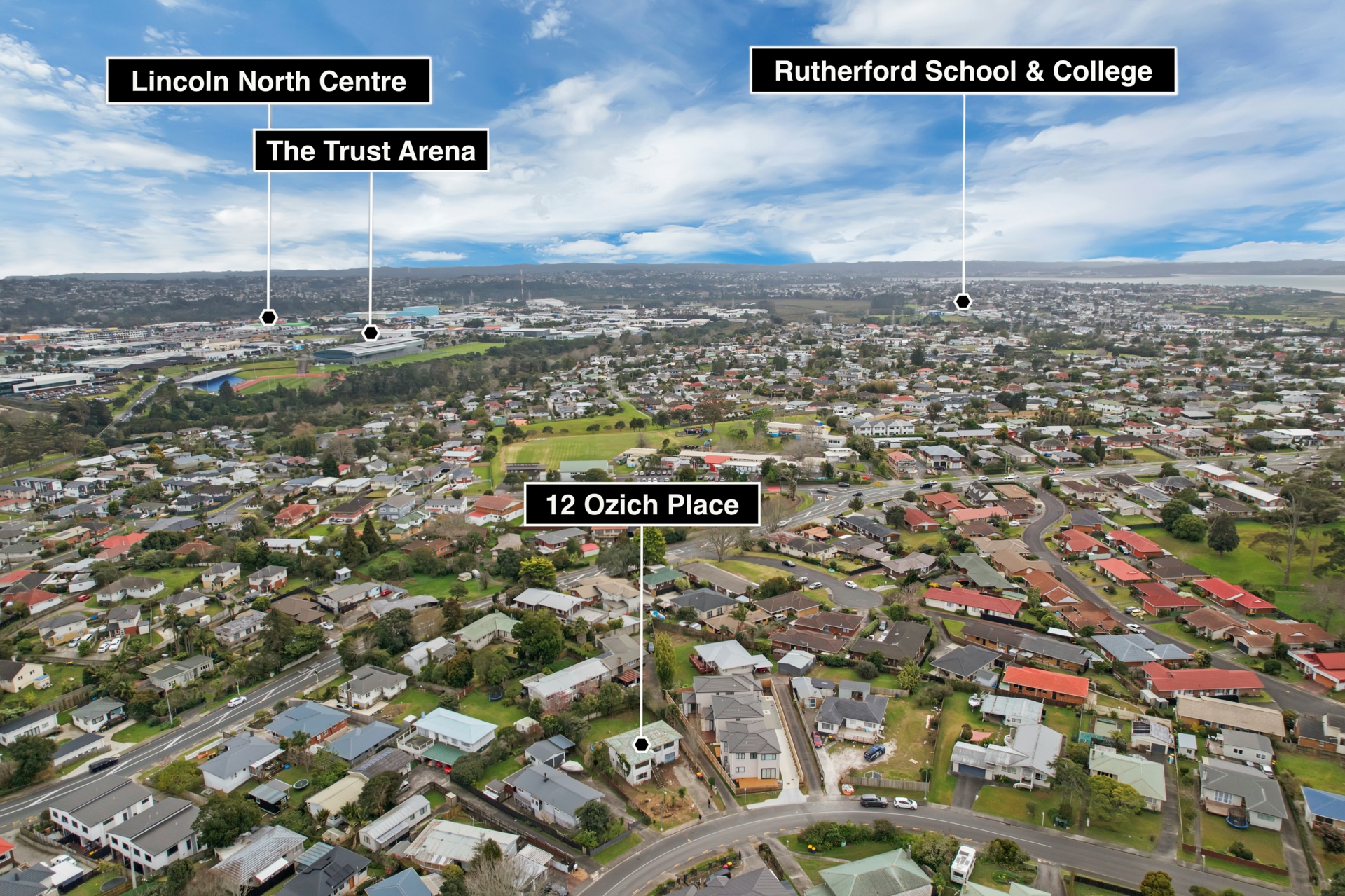 12 Ozich Avenue, TE ATATU SOUTH