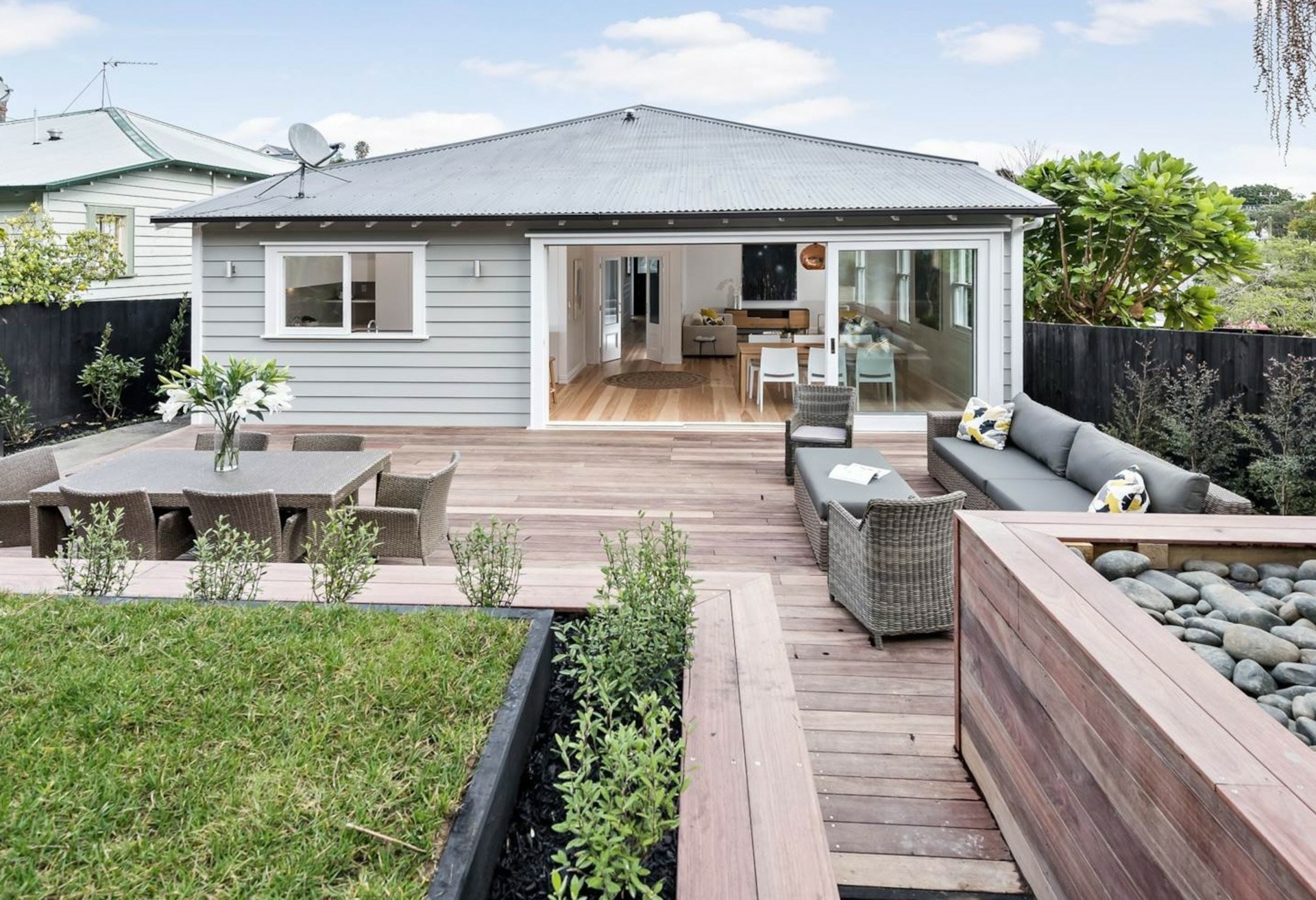 Grey Lynn, 1021