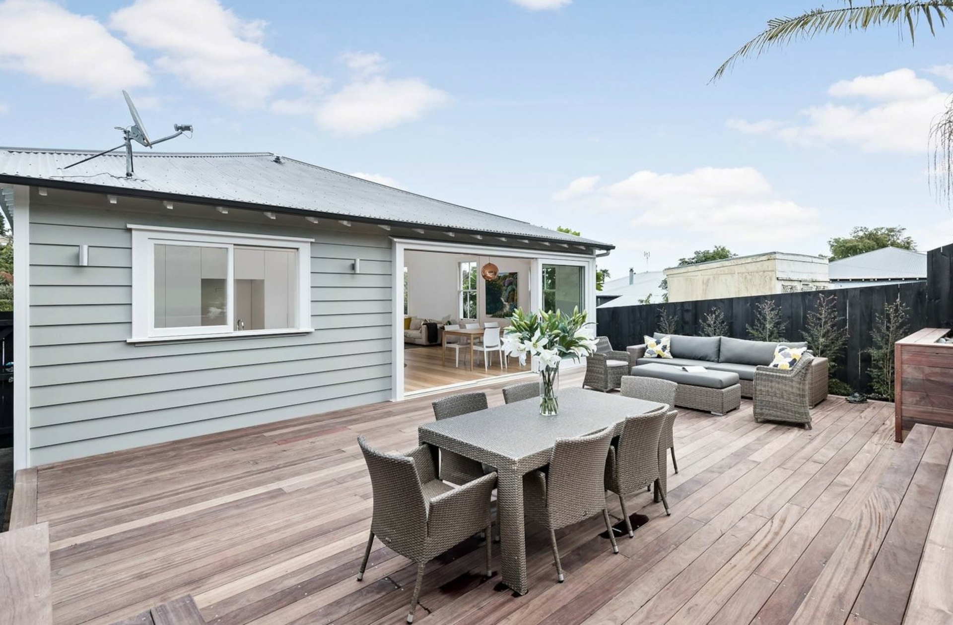 Grey Lynn, 1021