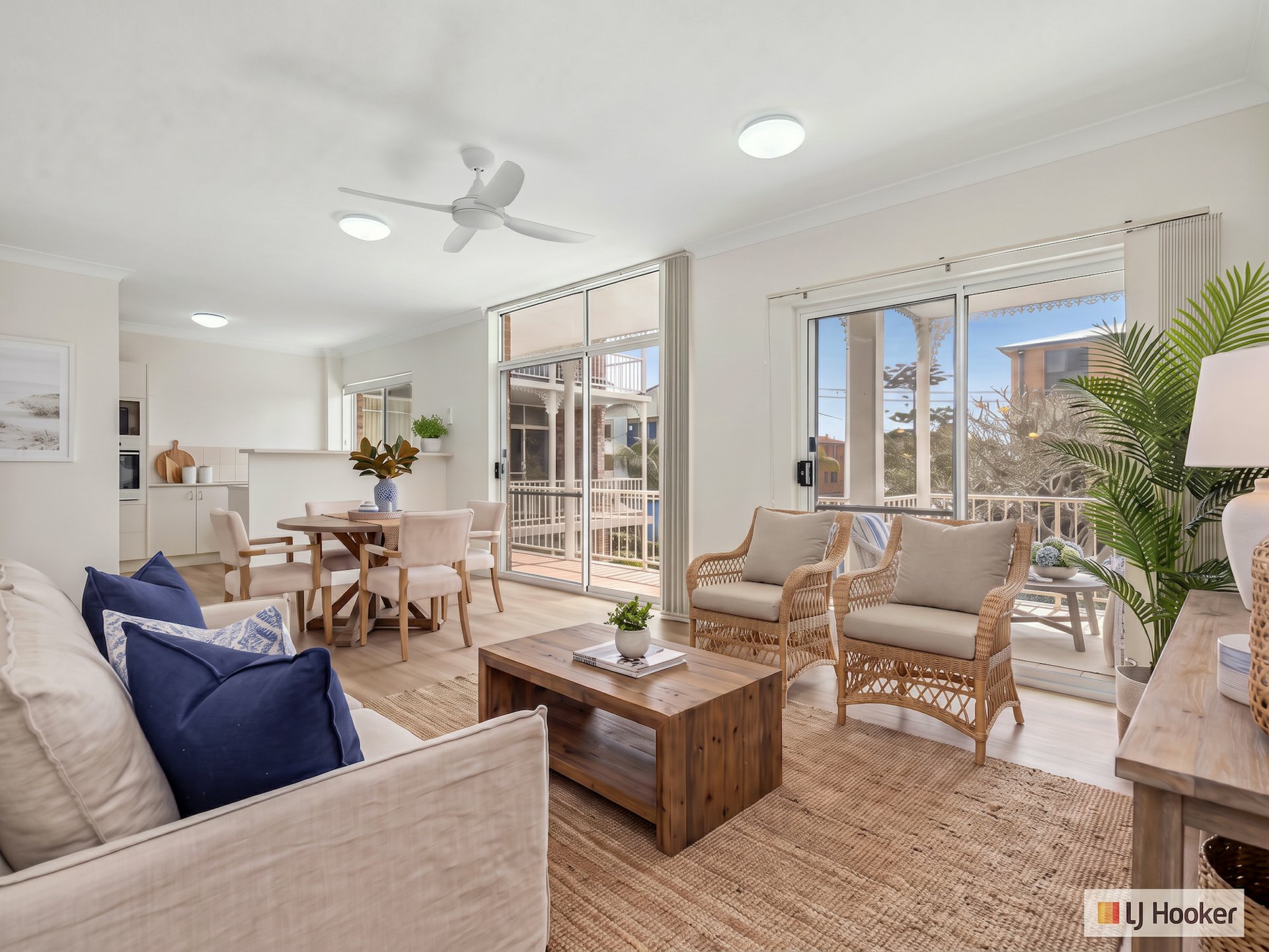 2/170 Marine Parade — photo 3 of 21