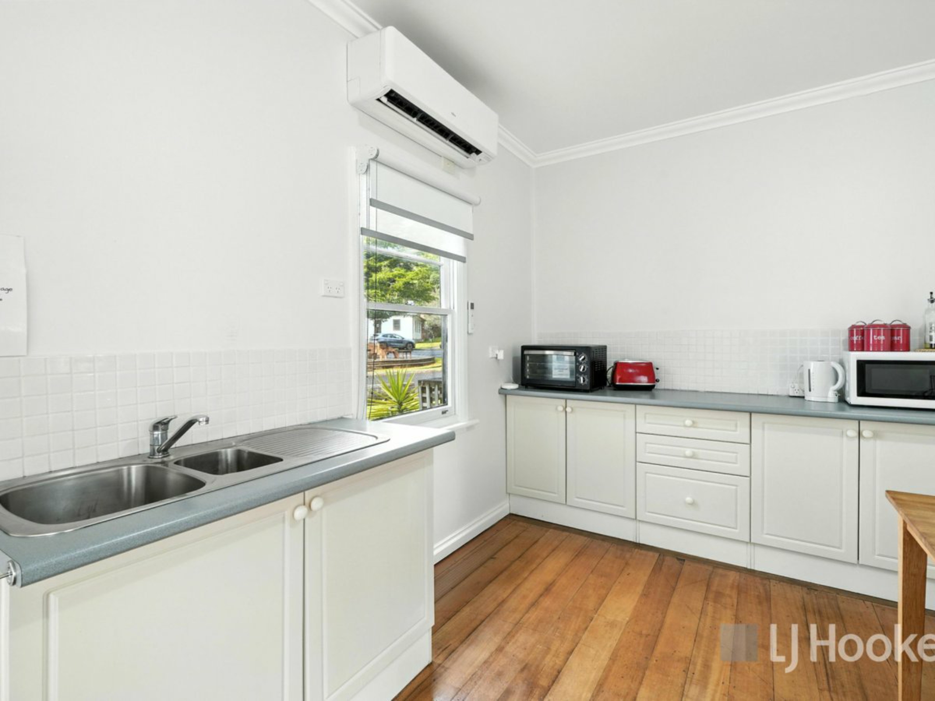 Unit 10/13 Junee Road — photo 12 of 30