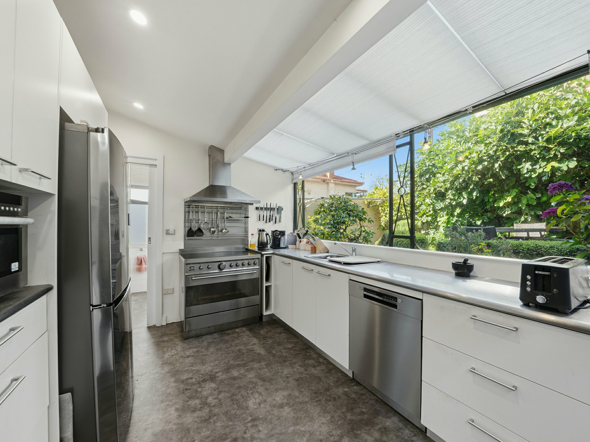 300 Murray Street — photo 10 of 21