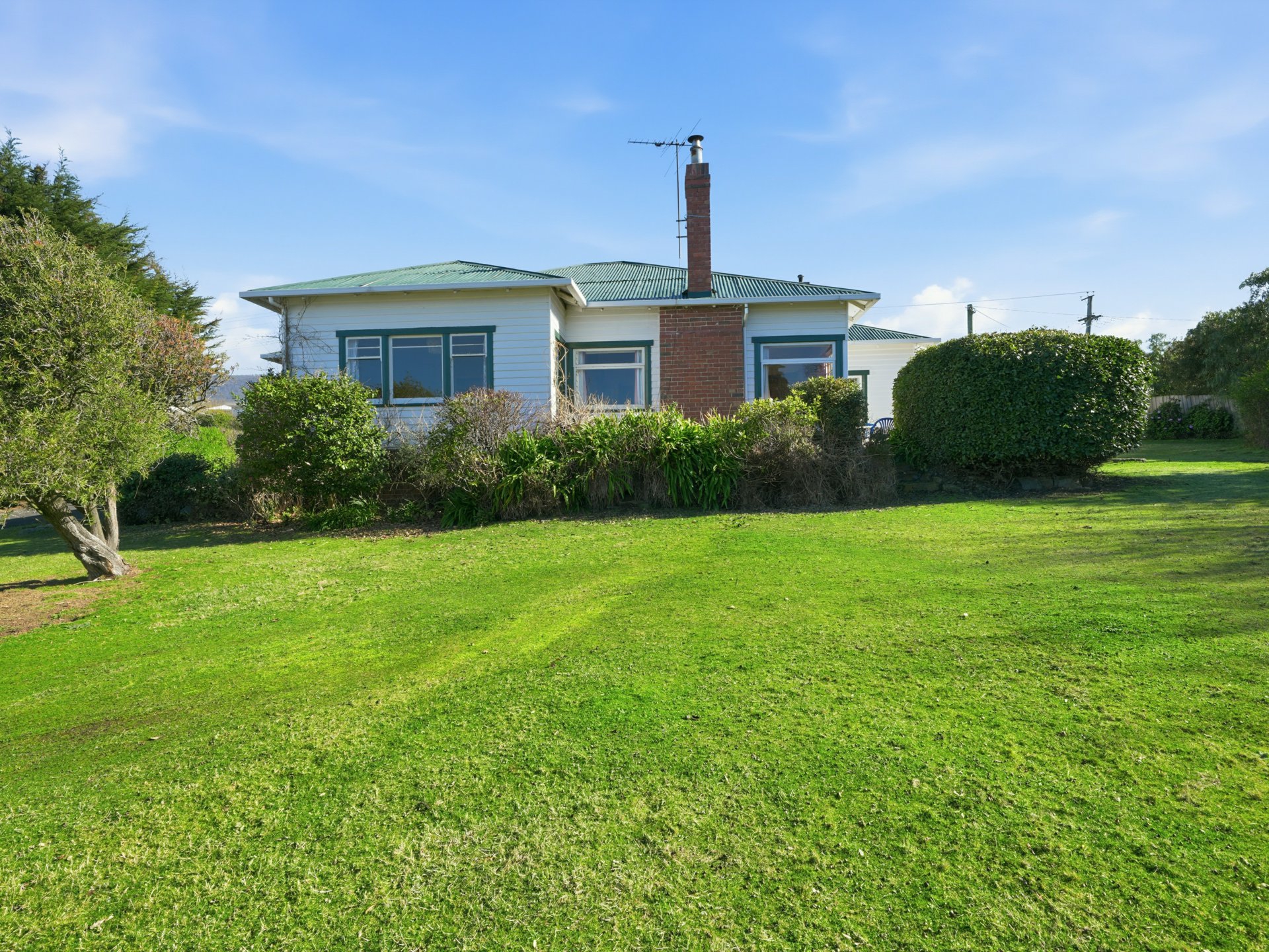105 Main Road — photo 4 of 29