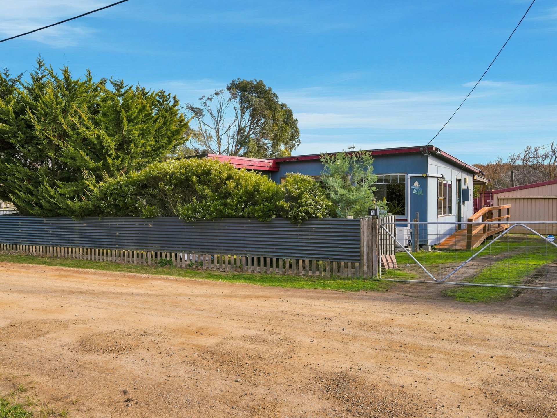 4 Banksia Street — photo 2 of 28