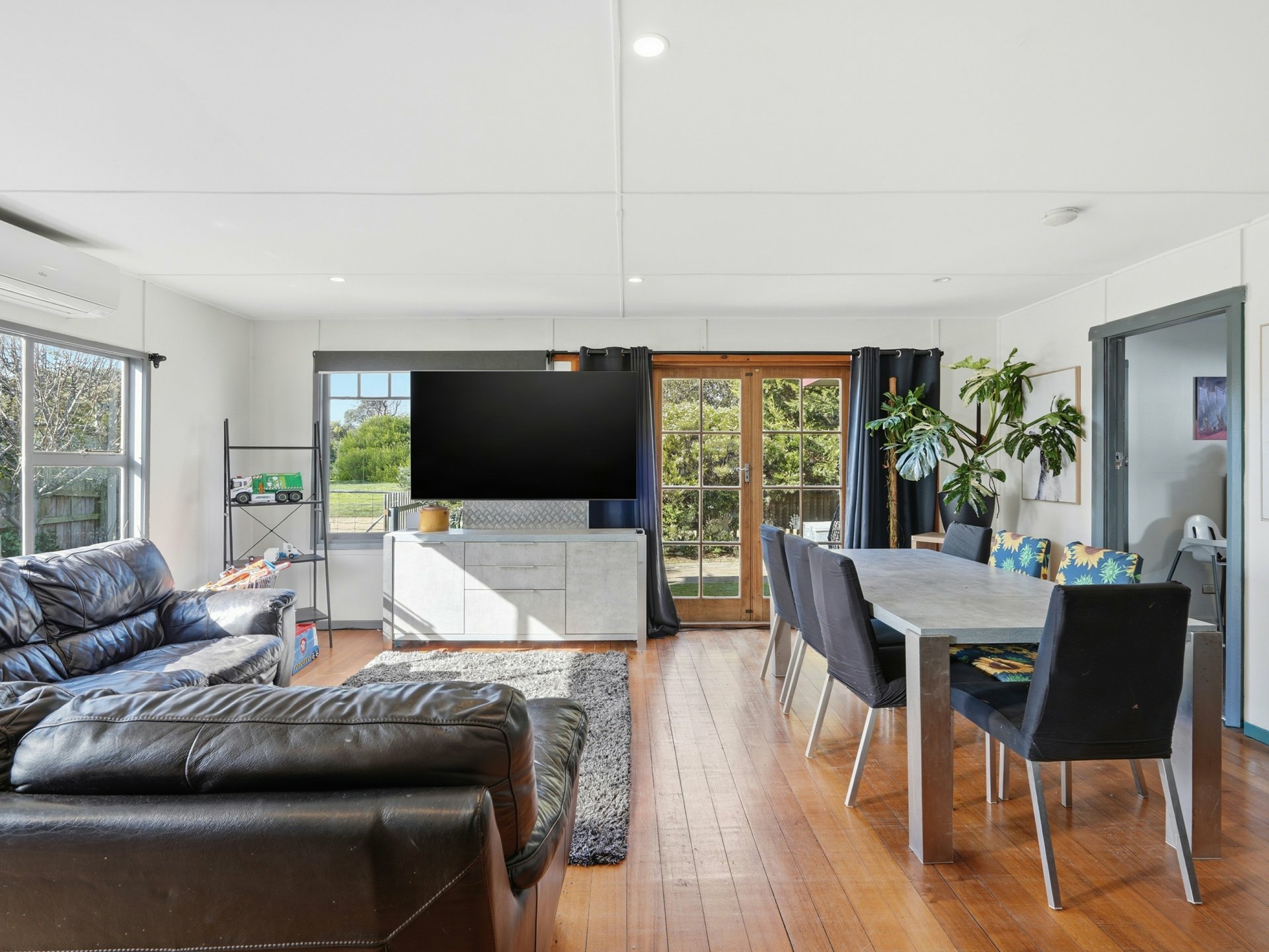 4 Banksia Street — photo 4 of 28