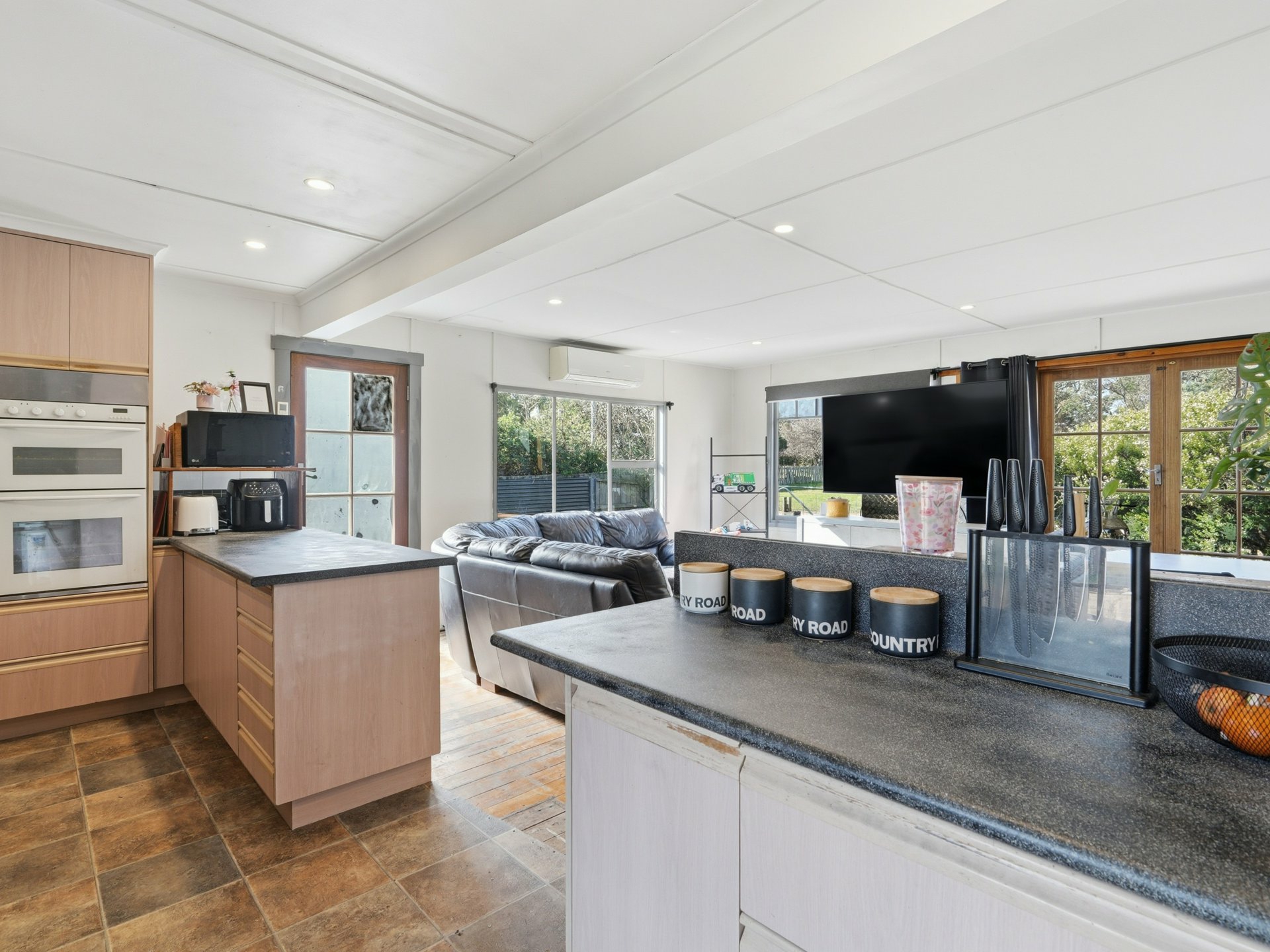 4 Banksia Street — photo 9 of 28