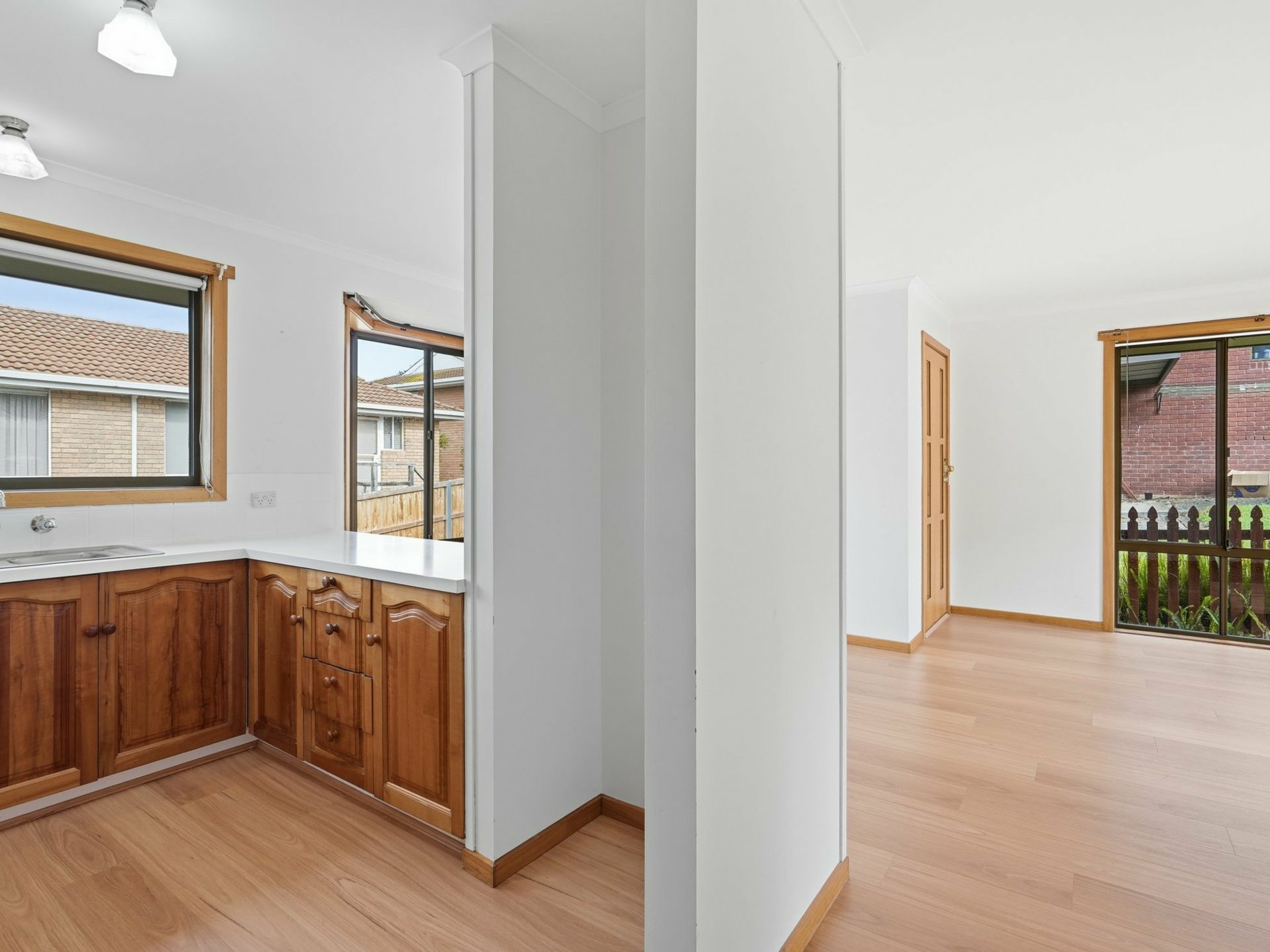 Unit 2/19 Opal Drive — photo 8 of 25