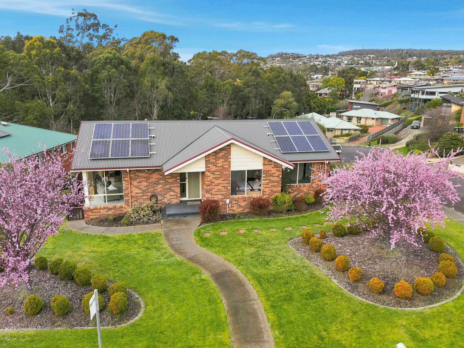 52 Whitewater Crescent — photo from LJ Hooker Pinnacle Property