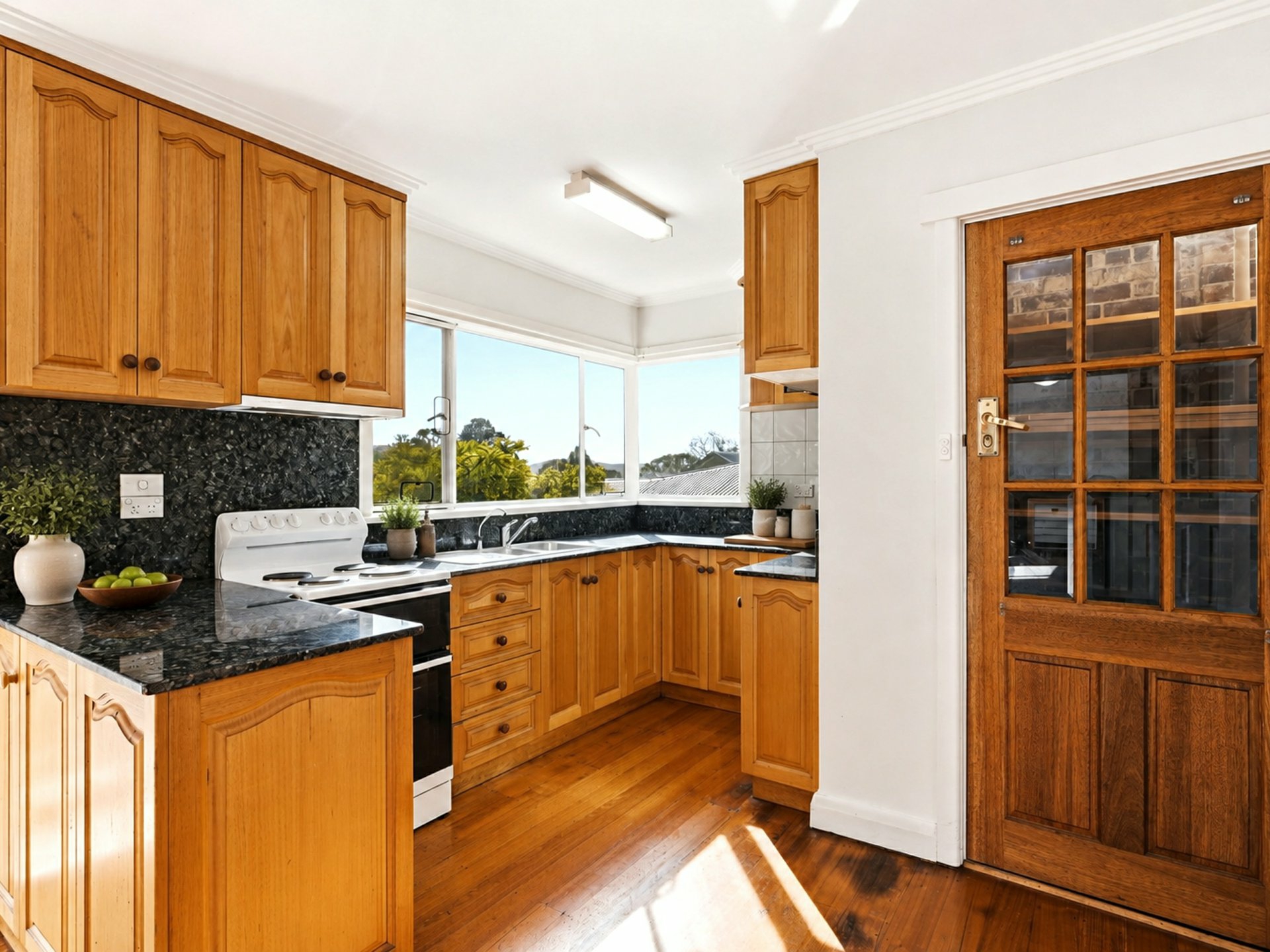 2-4 Baintree Avenue — photo 10 of 30