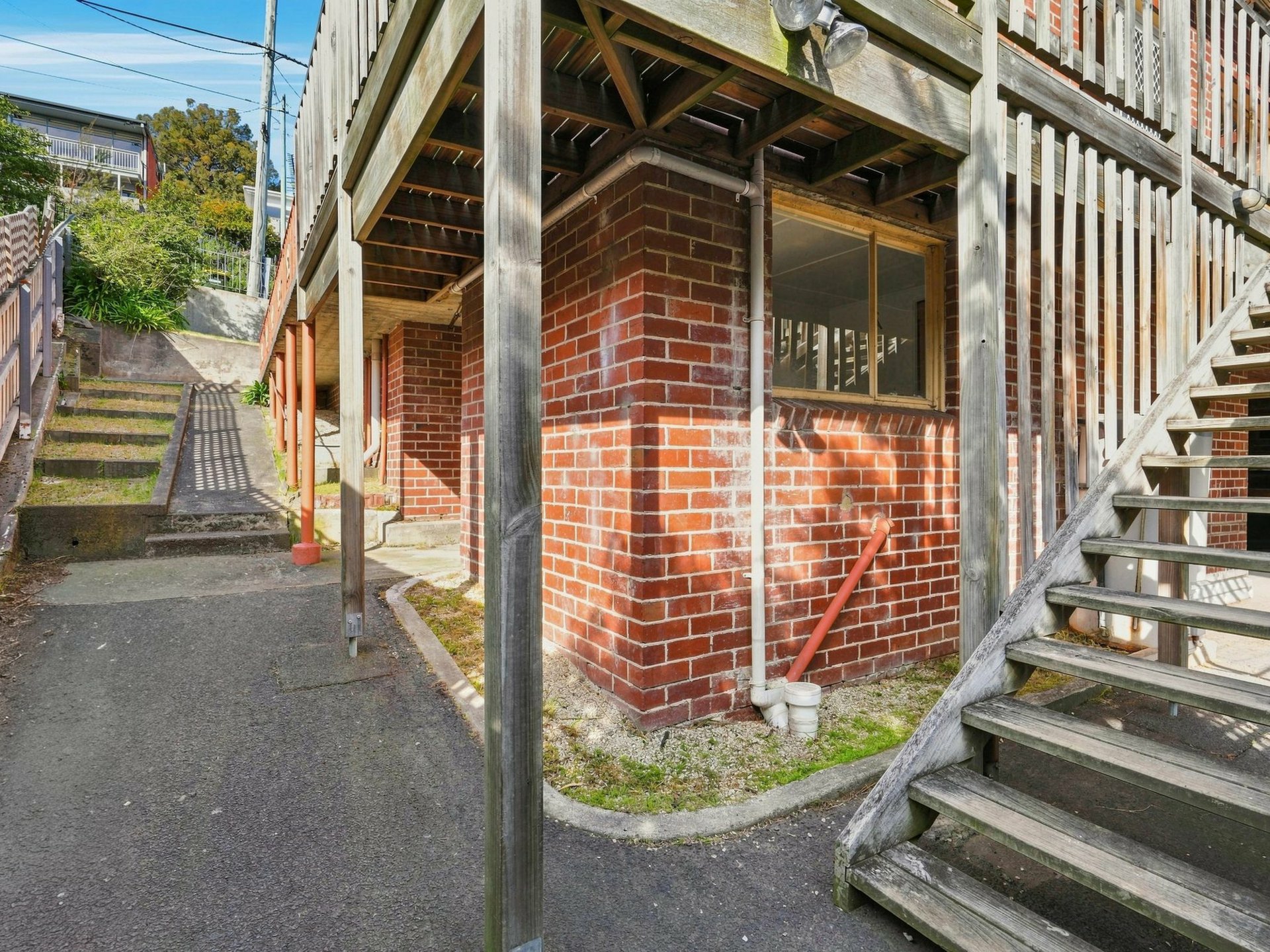 2-4 Baintree Avenue — photo 18 of 30
