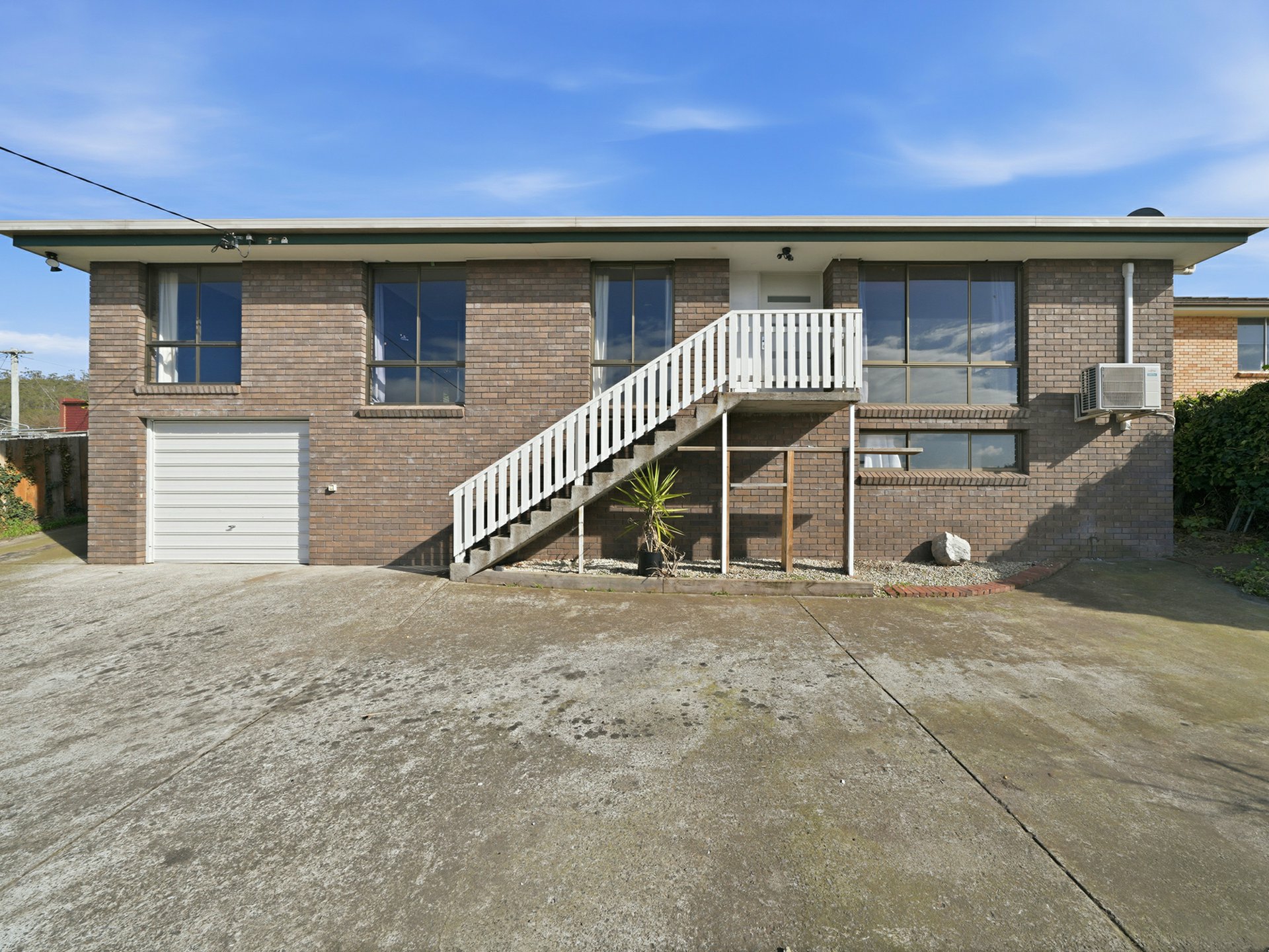 10 Vicary Place — photo from LJ Hooker Pinnacle Property