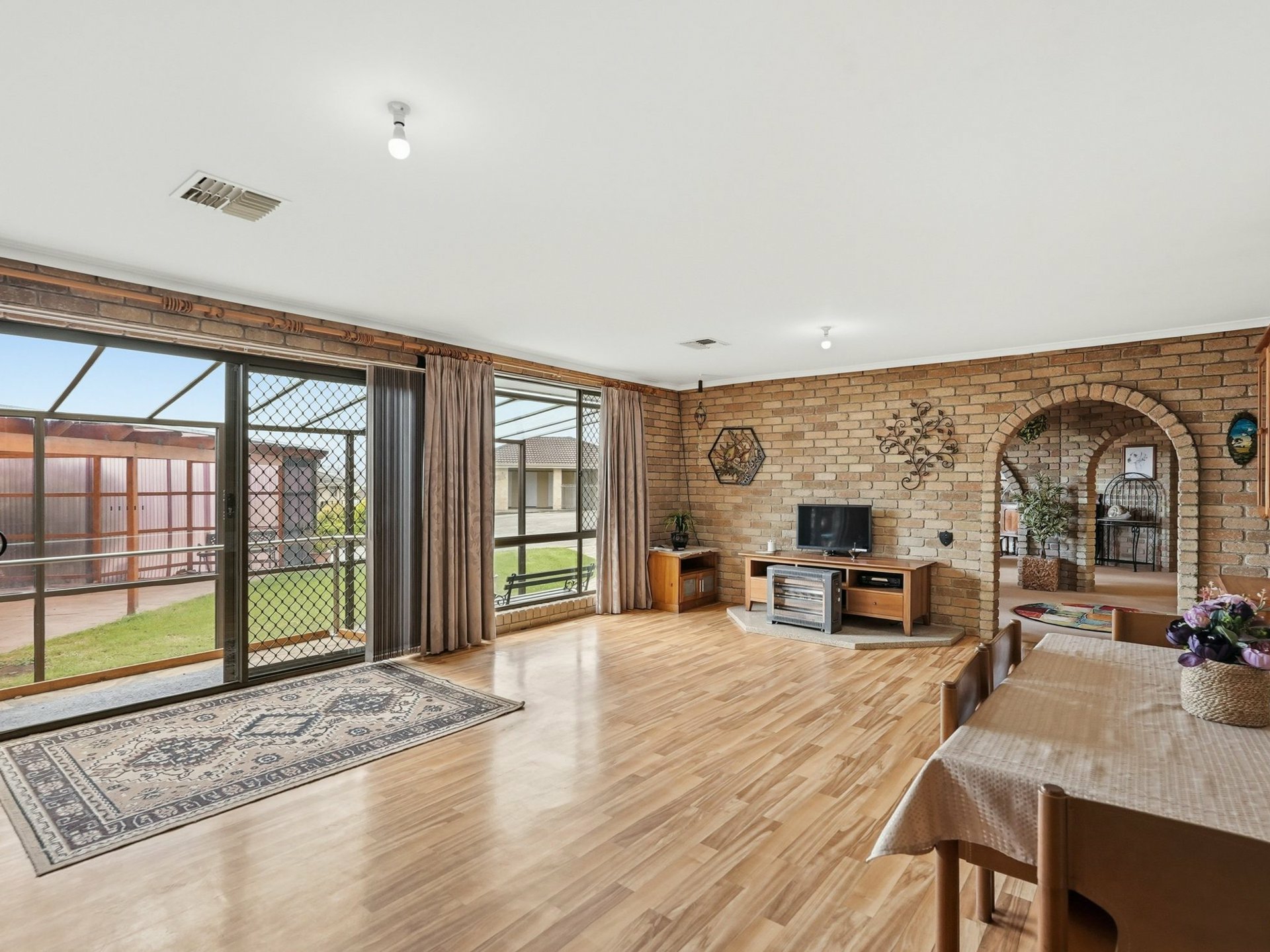 64 Elderslie Road — photo 15 of 30