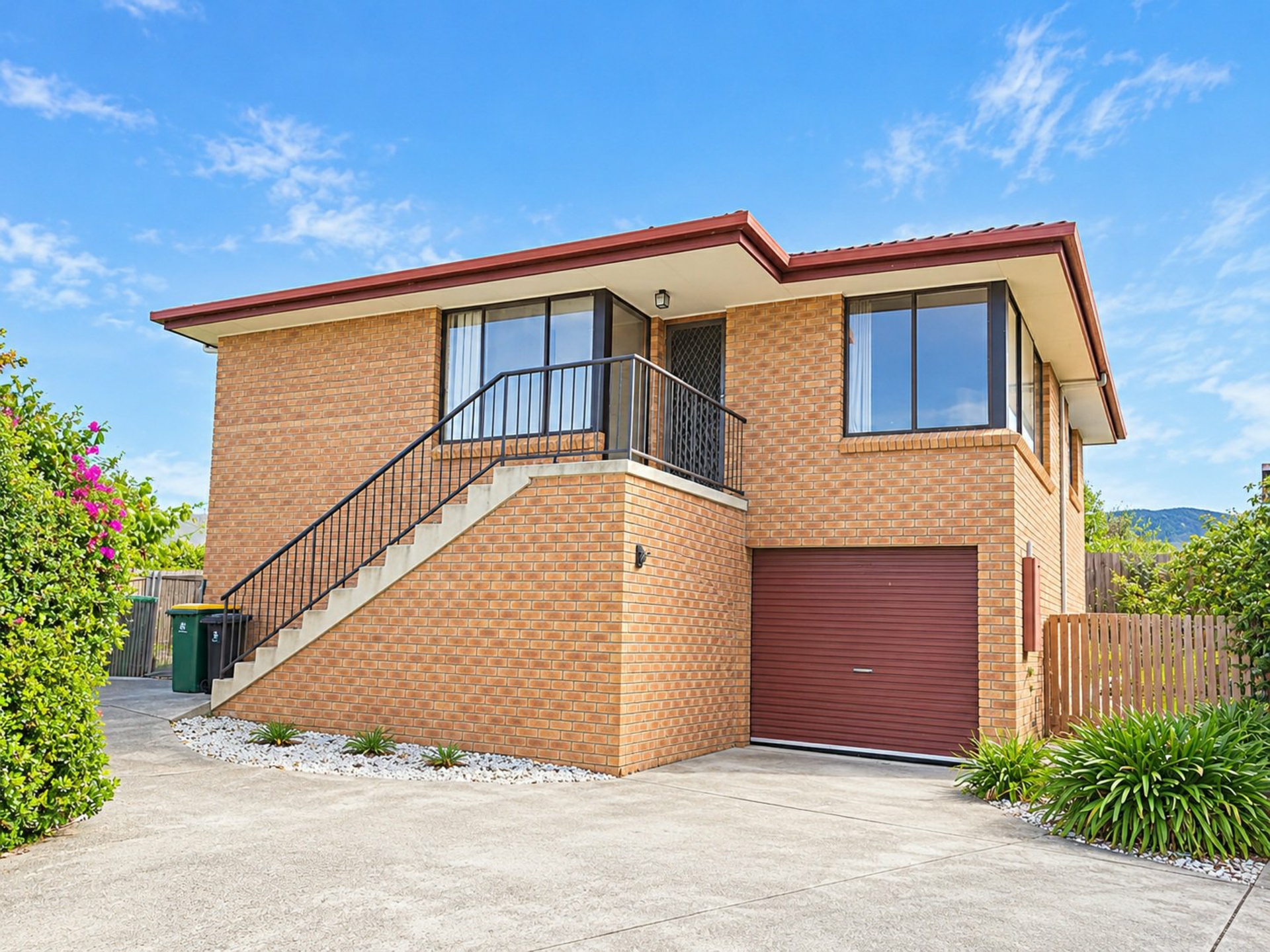 2/42 Sussex Street — photo from LJ Hooker Pinnacle Property