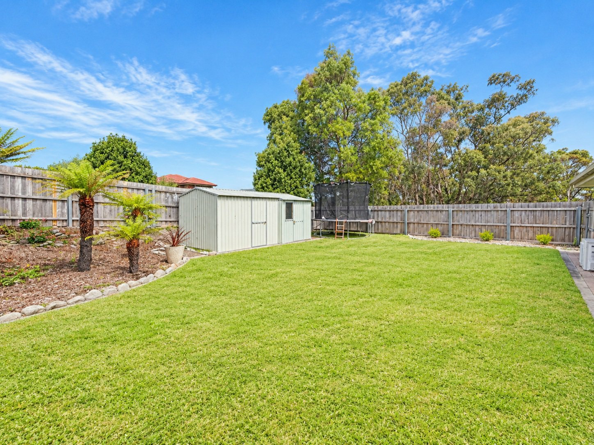 74 Waratah Street — photo 8 of 9