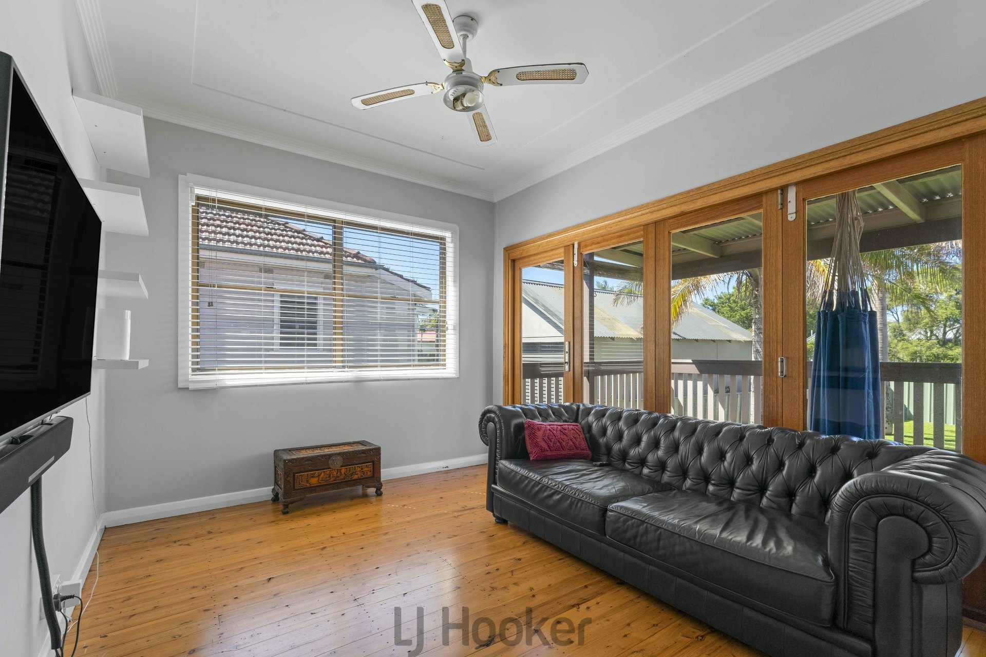 8 Marks Street — photo 15 of 25