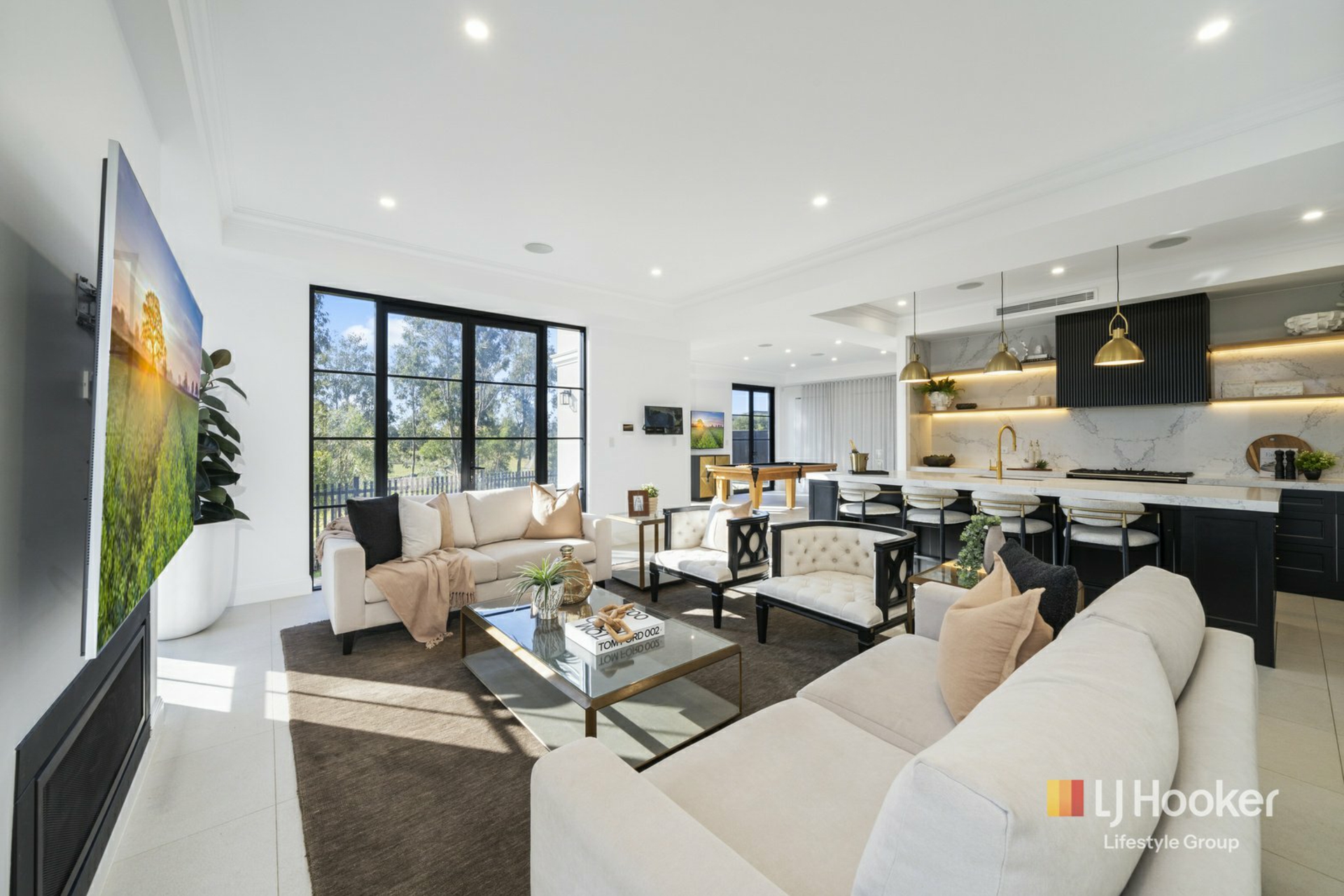 13 Silvester Way — photo 3 of 30