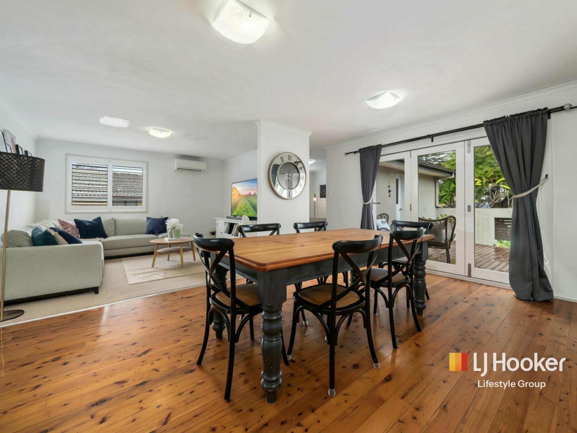 16 Kembla Crescent — photo 3 of 24
