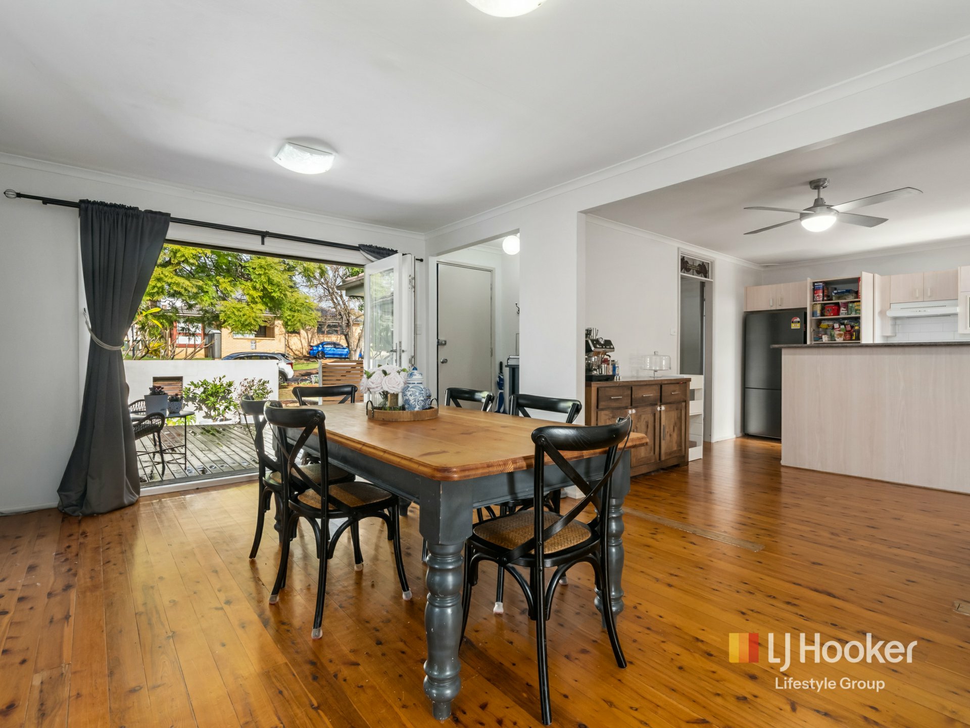 16 Kembla Crescent — photo 4 of 24