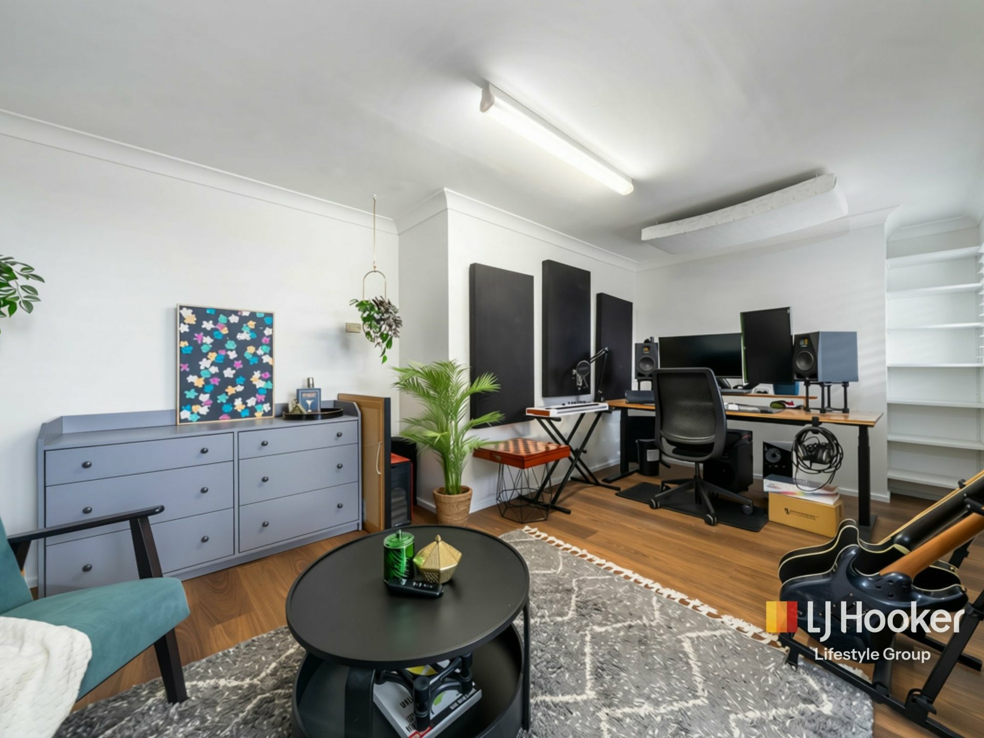 16 Kembla Crescent — photo 12 of 24