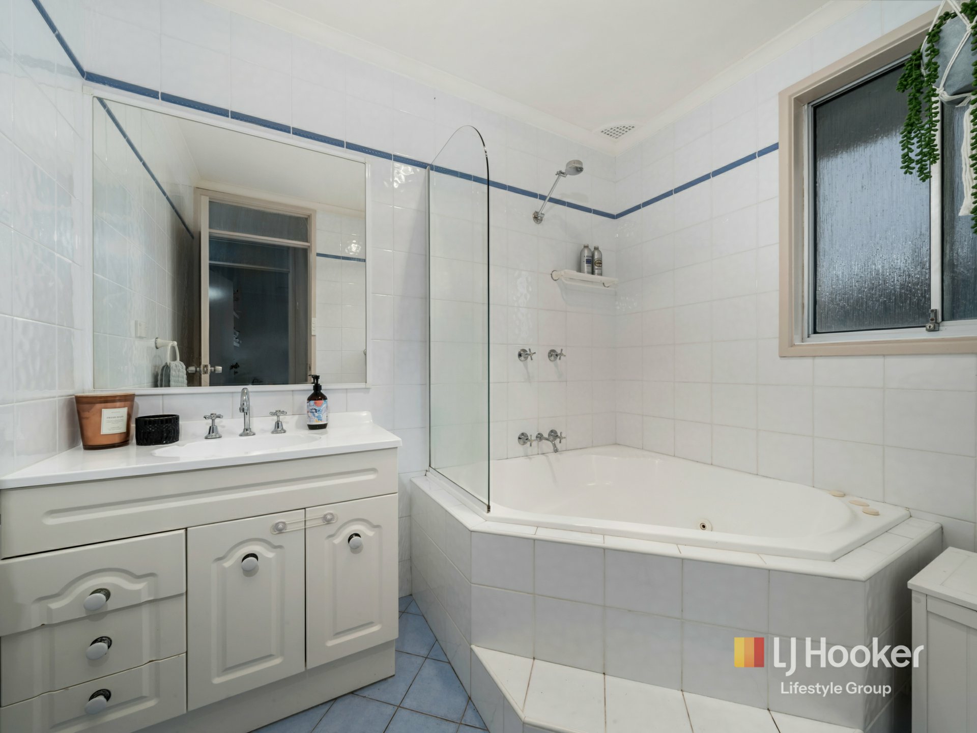 16 Kembla Crescent — photo 13 of 24