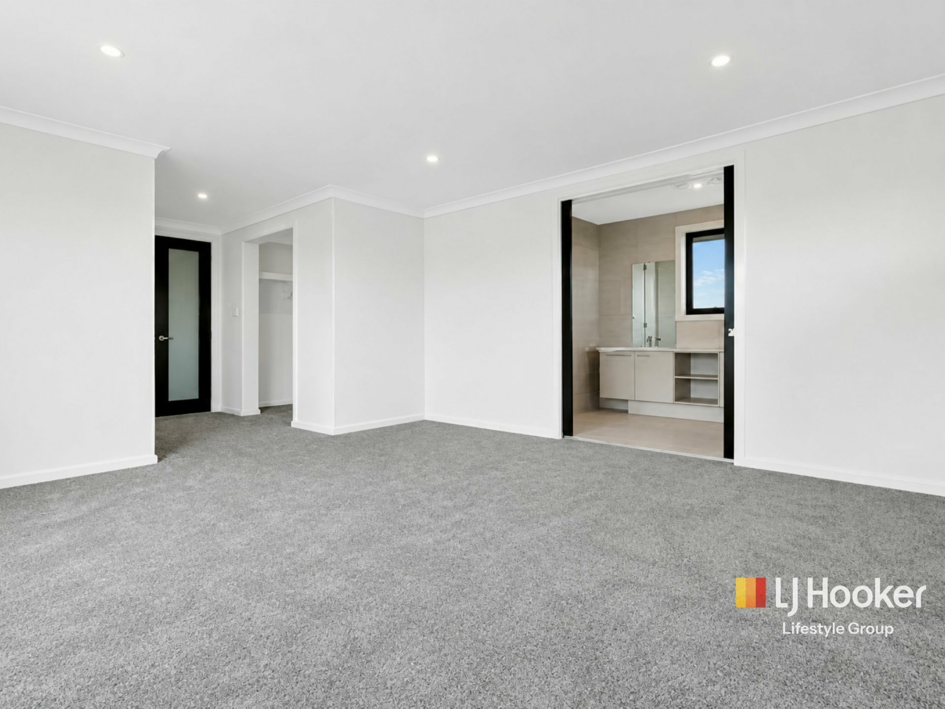 21 Carroll Street — photo 8 of 10