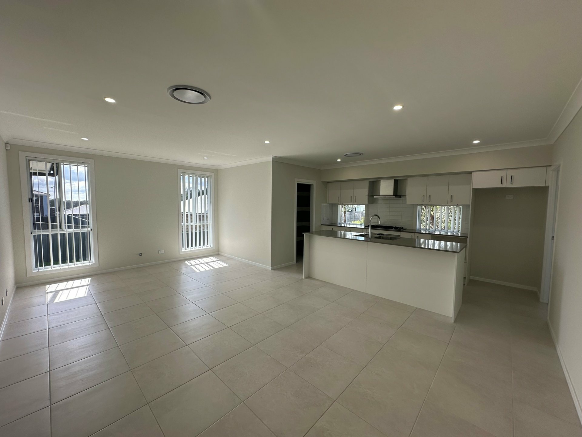 8 Agnes Place — photo 3 of 11