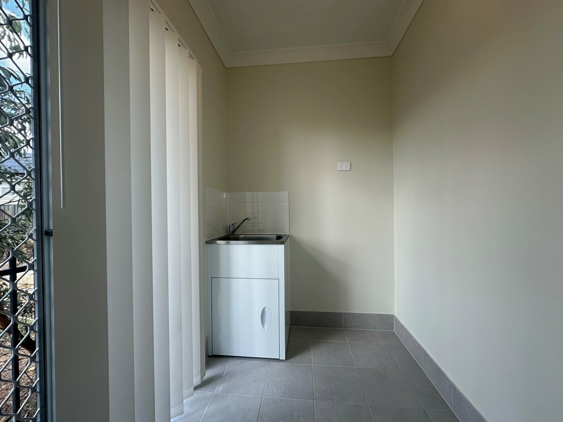 8 Agnes Place — photo 6 of 11