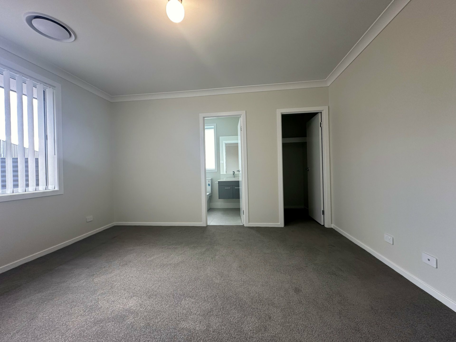 8 Agnes Place — photo 7 of 11