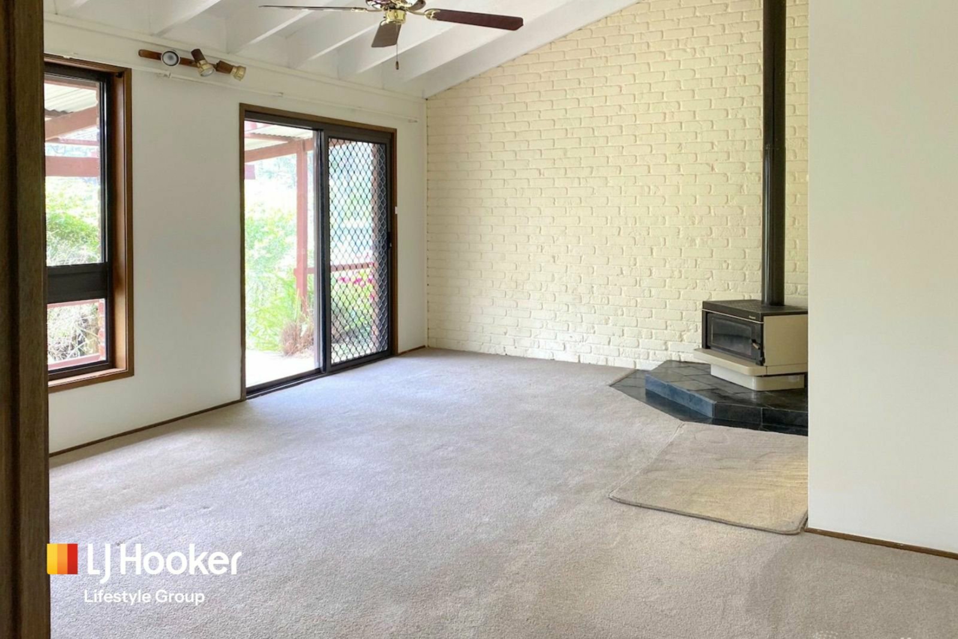 12 Suffolk Place — photo 4 of 10