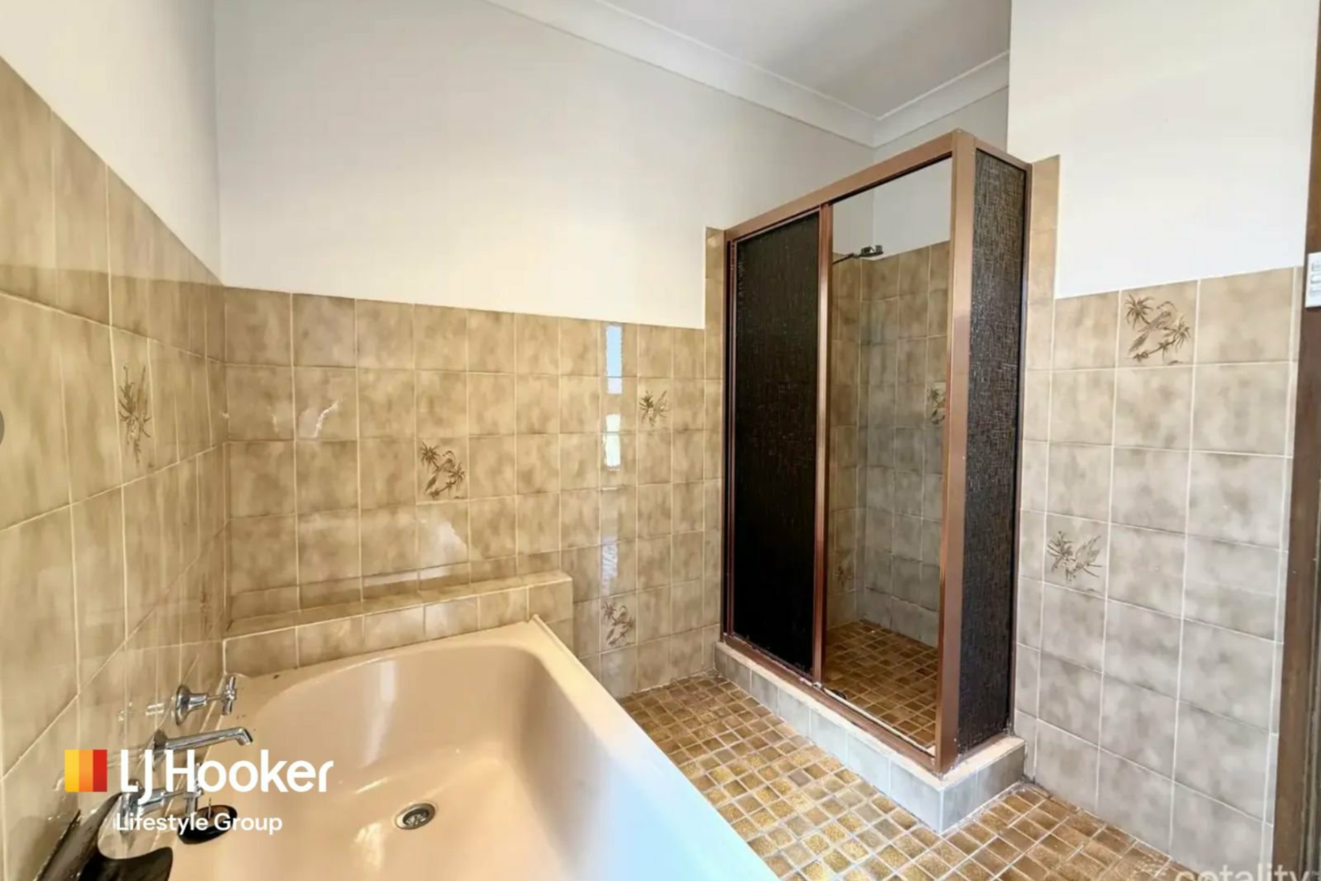 12 Suffolk Place — photo 8 of 10
